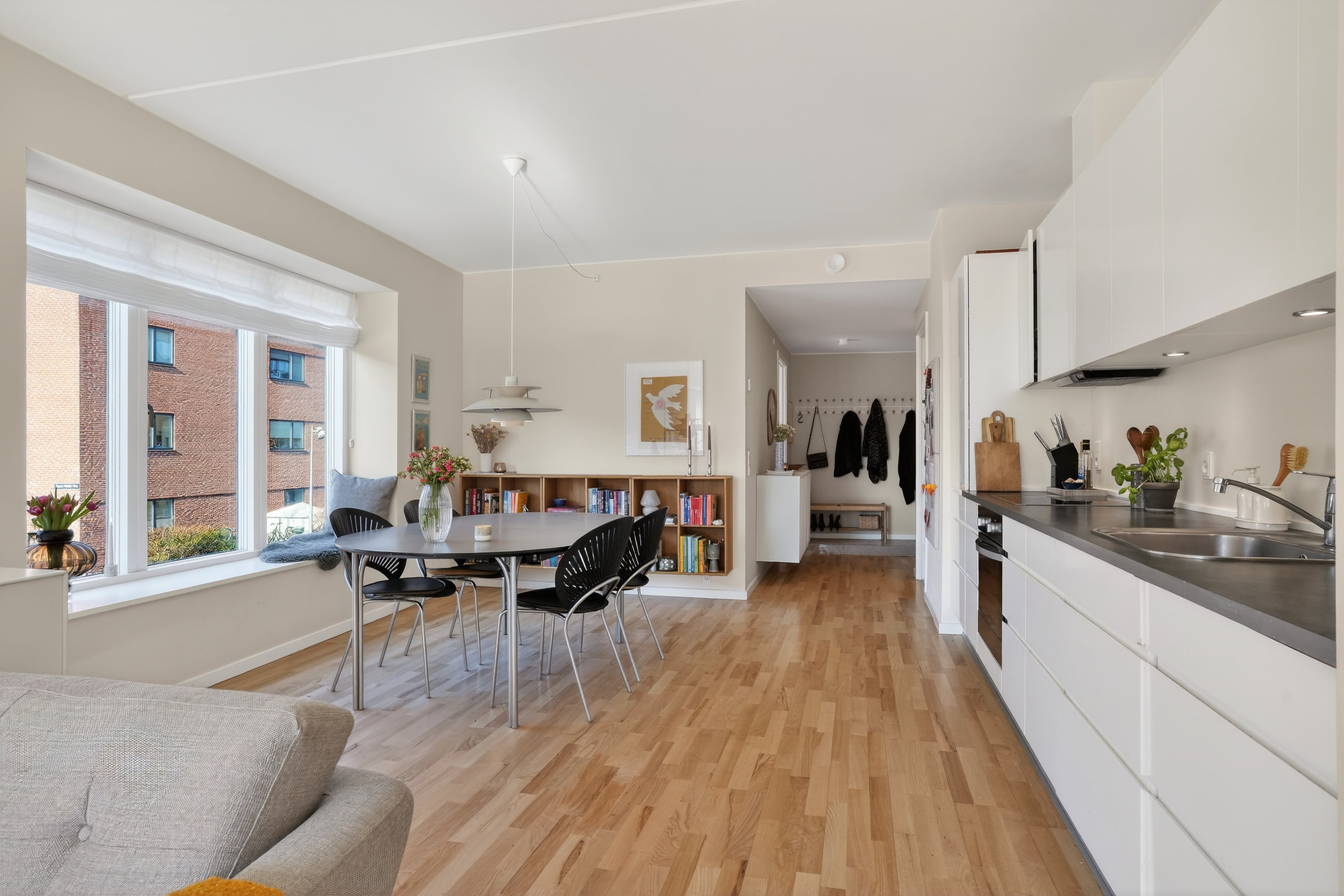 Fremhævet køkken billede i fuldskærmstilstand. Billede af Tove Maës Vej 2, 1. th., 2500 Valby