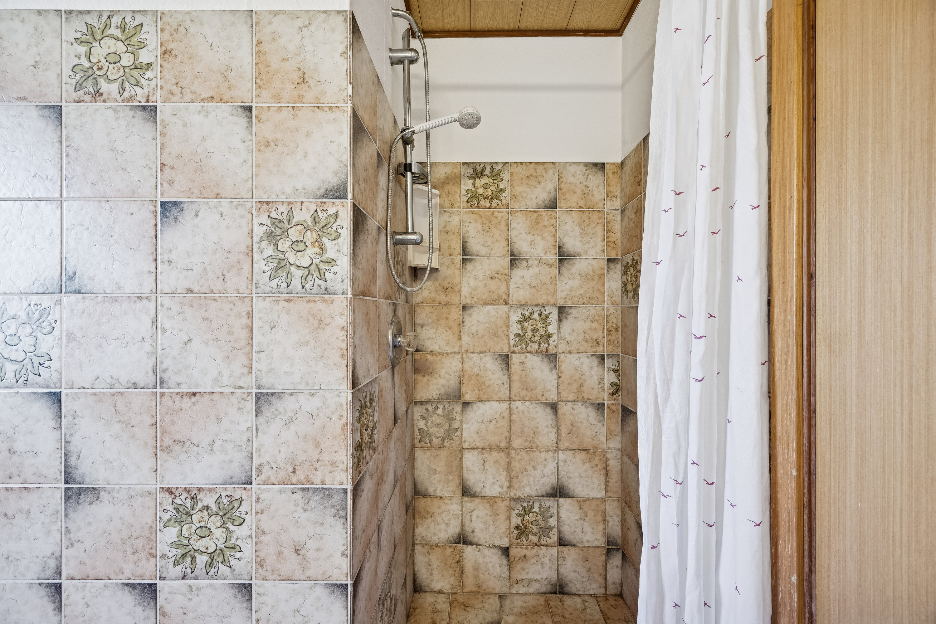 Fremhævet badeværelse billede i fuldskærmstilstand. Billede af Højbuen 2, 4270 Høng