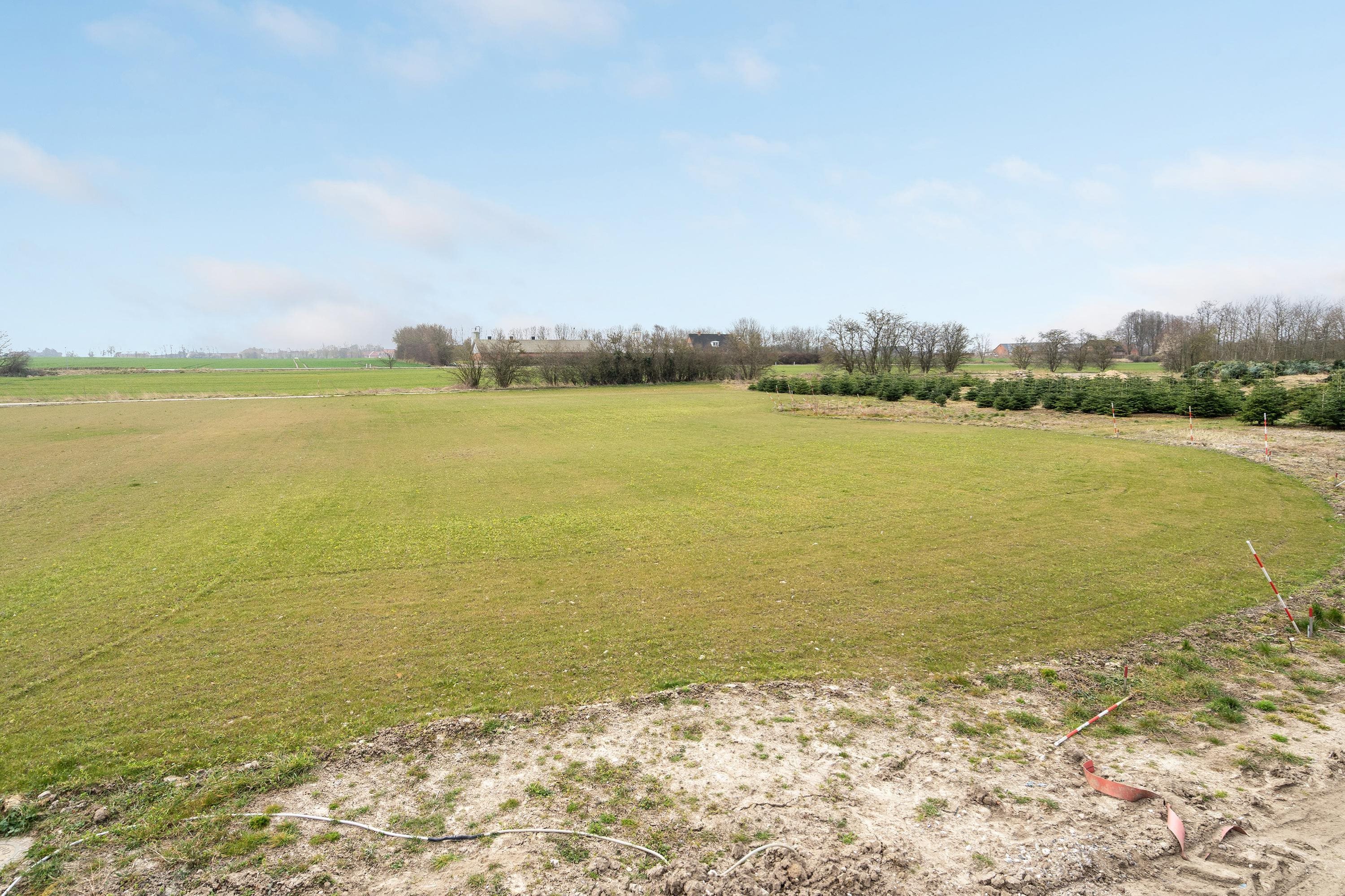 Miniaturebillede 1: byggegrund. Billede af Blomstervænget 1, Brund, 7130 Juelsminde
