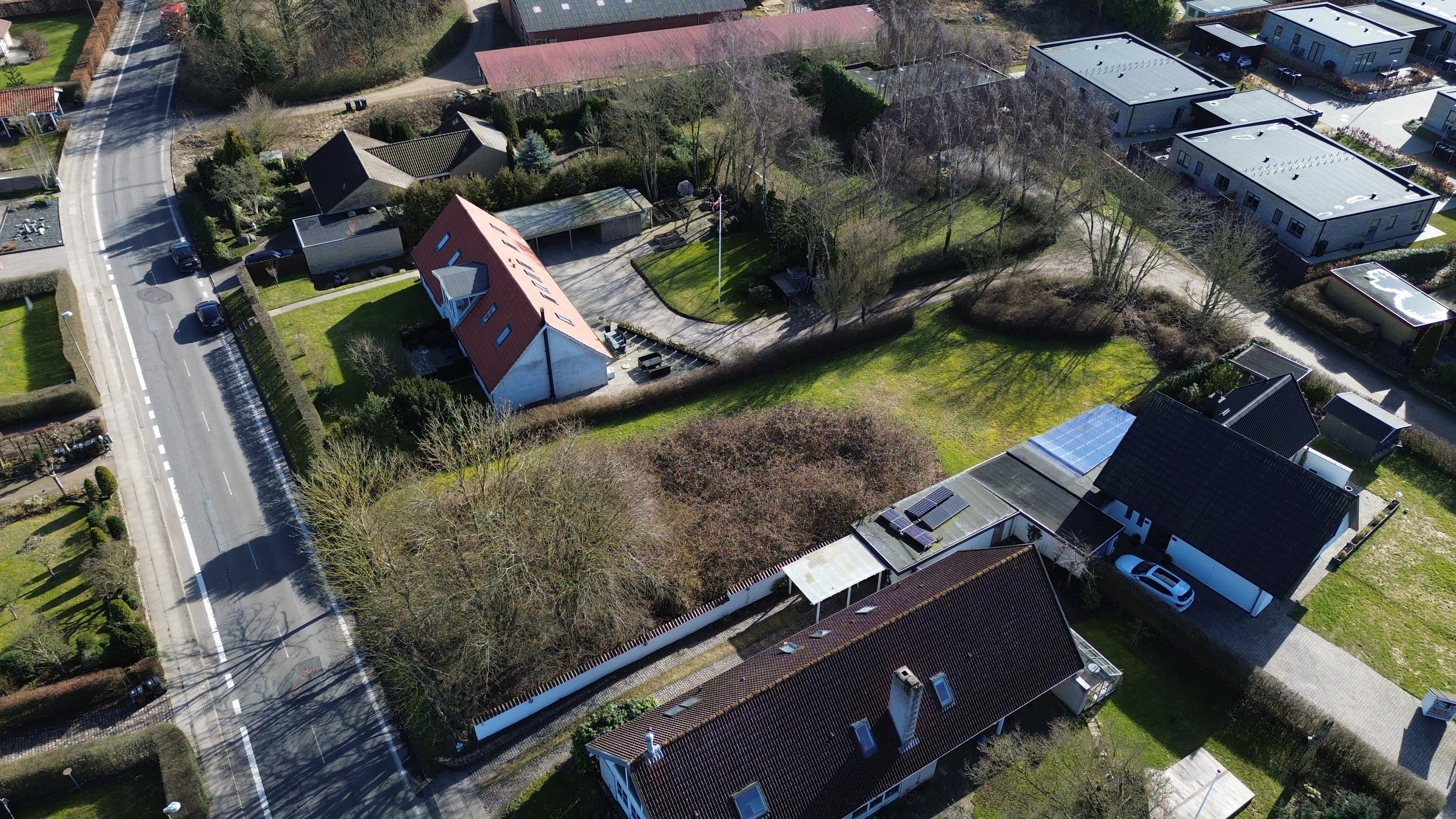 Fremhævet drone billede i fuldskærmstilstand. Billede af Nordrevej 2A og Tyrstedvej 3B, Tyrsted, 8700 Horsens