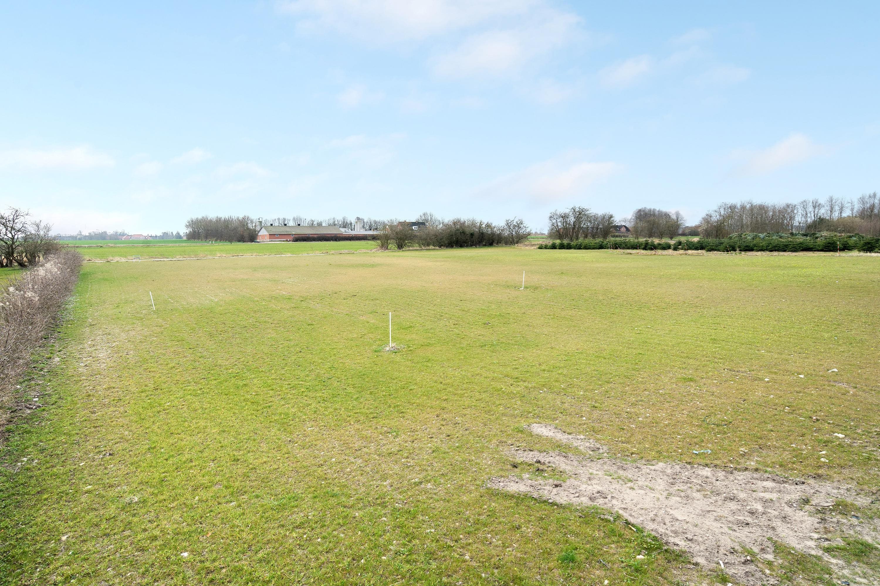 Miniaturebillede 2: byggegrund. Billede af Blomstervænget 1, Brund, 7130 Juelsminde