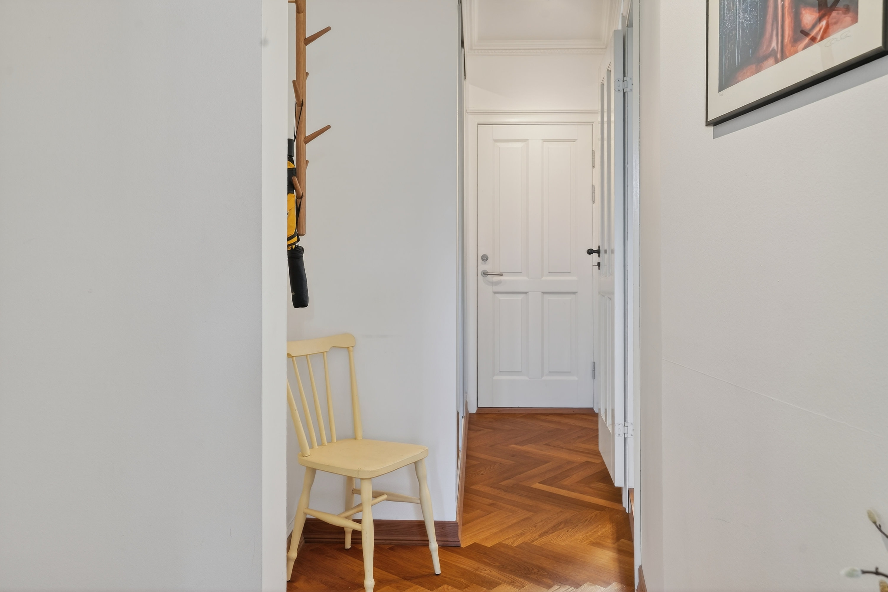 Fremhævet entré billede i fuldskærmstilstand. Billede af Gyldenstræde 5, 1. th., 3000 Helsingør