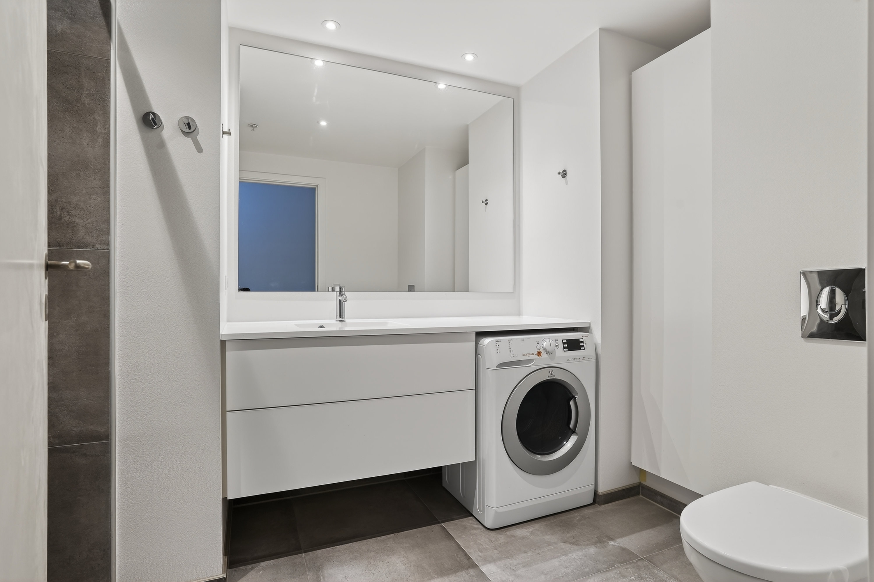 Fremhævet badeværelse billede i fuldskærmstilstand. Billede af Paradisæblevej 82, st.. 1., 2500 Valby