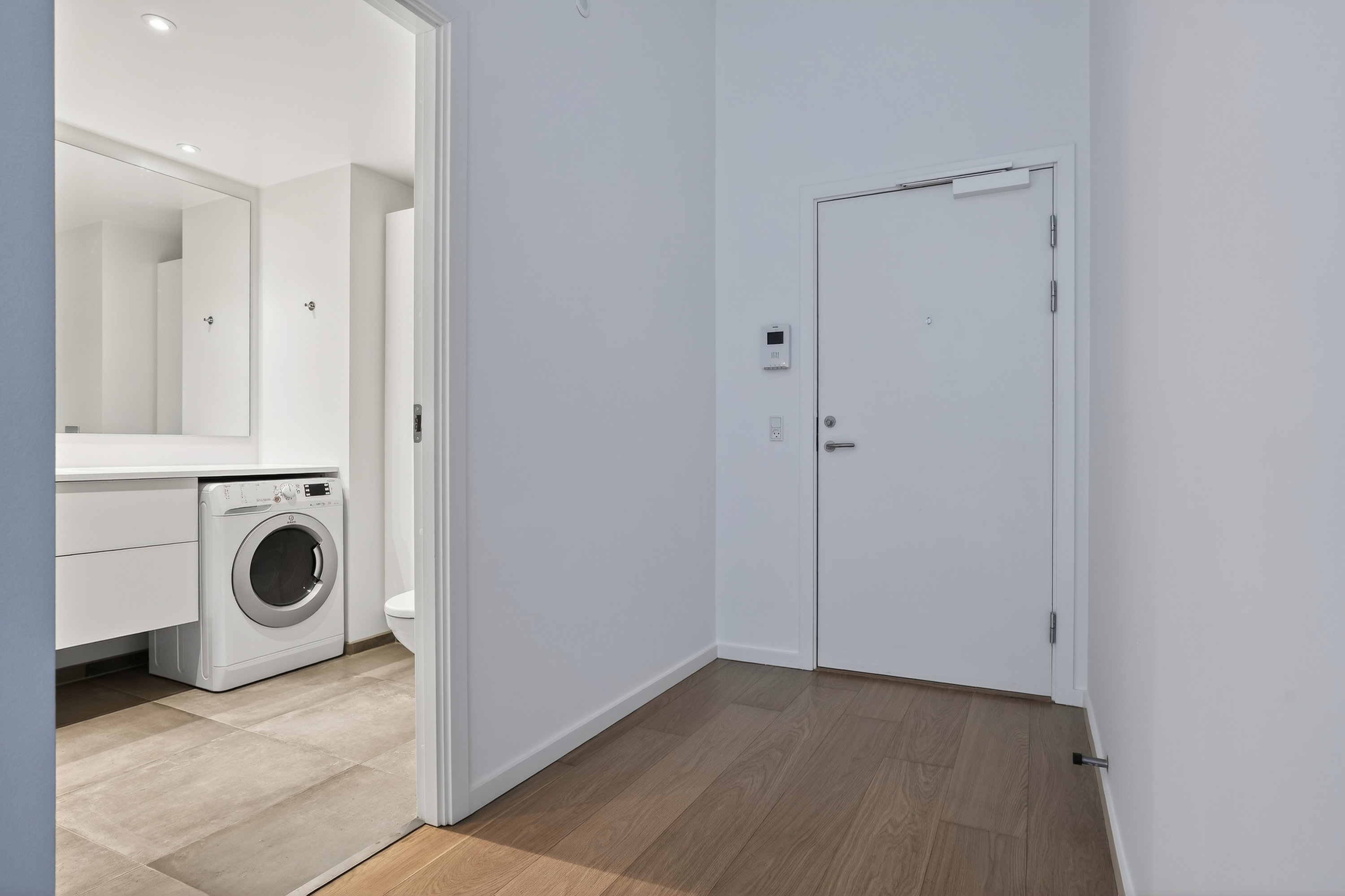 Fremhævet entré billede i fuldskærmstilstand. Billede af Paradisæblevej 82, st.. 1., 2500 Valby