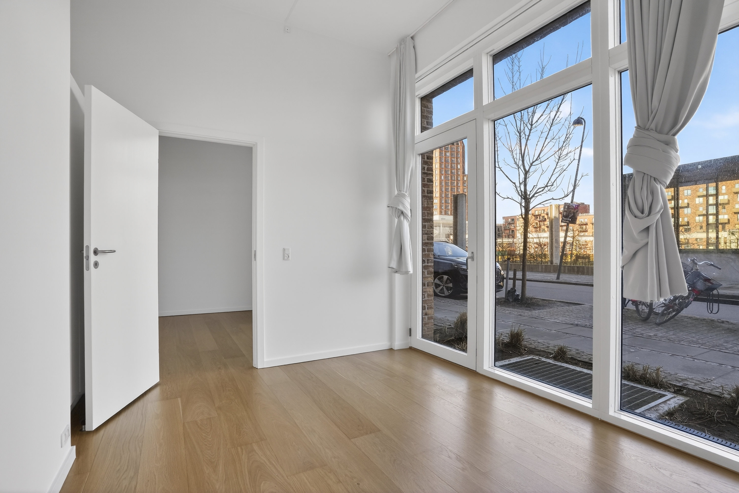 Fremhævet stue billede i fuldskærmstilstand. Billede af Paradisæblevej 82, st.. 1., 2500 Valby