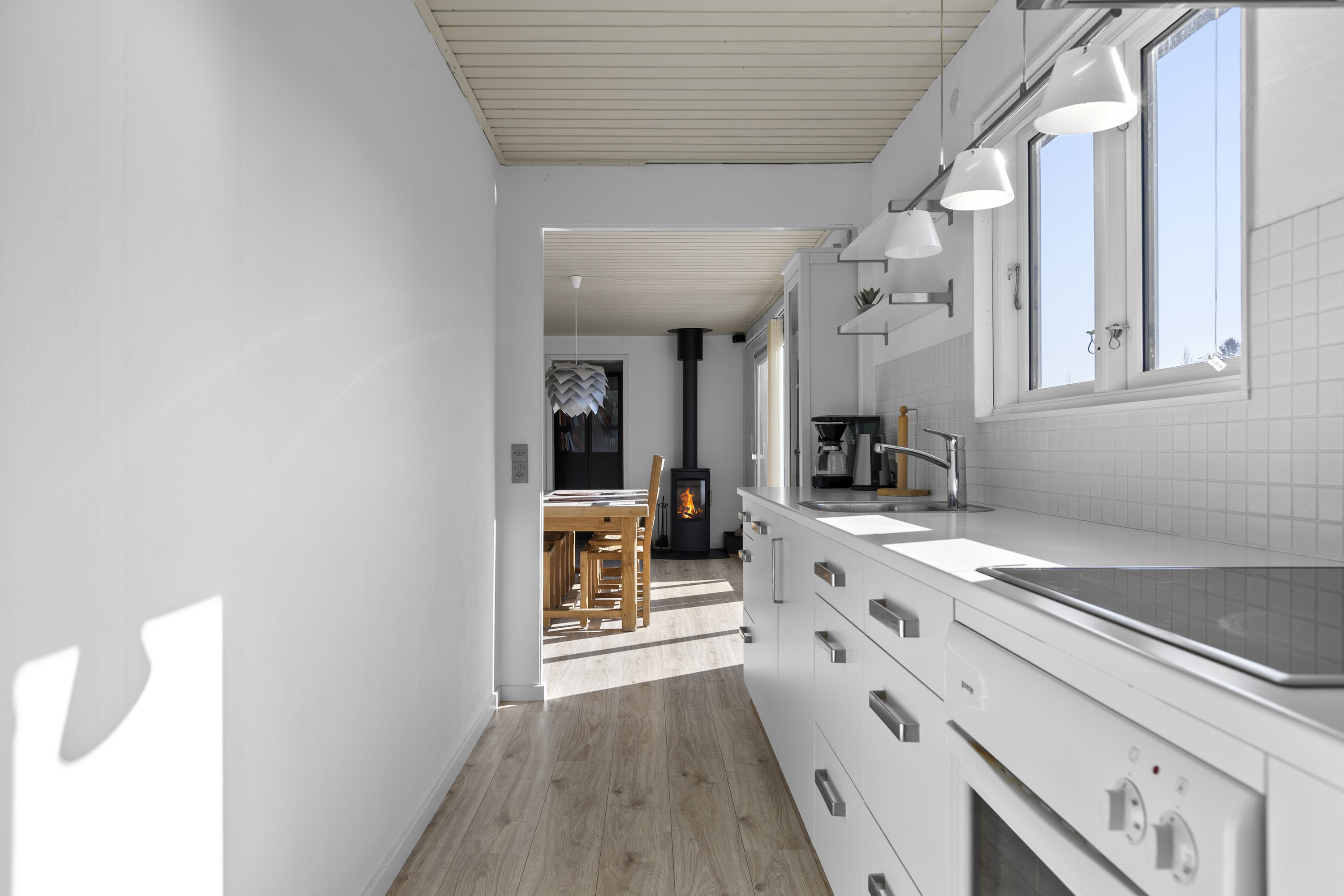 Fremhævet køkken billede i fuldskærmstilstand. Billede af Skovvænget 35, 4400 Kalundborg