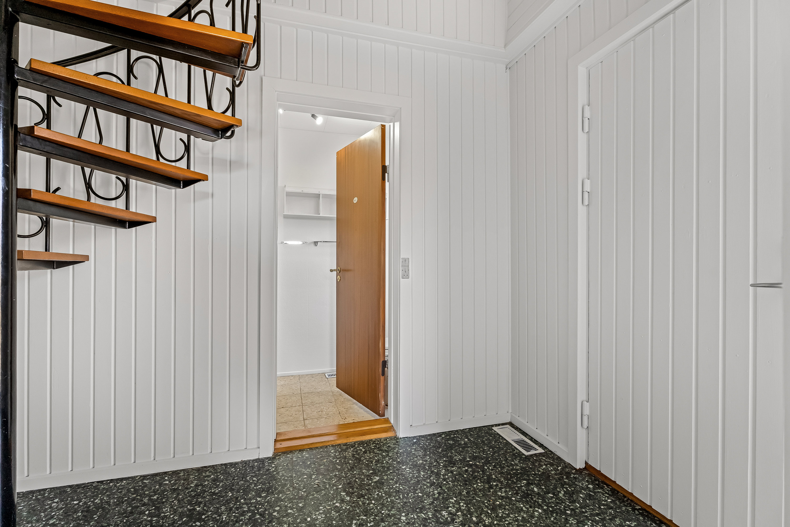 Miniaturebillede 2: entré. Billede af Sundtoften 29, Sundby, 4800 Nykøbing F