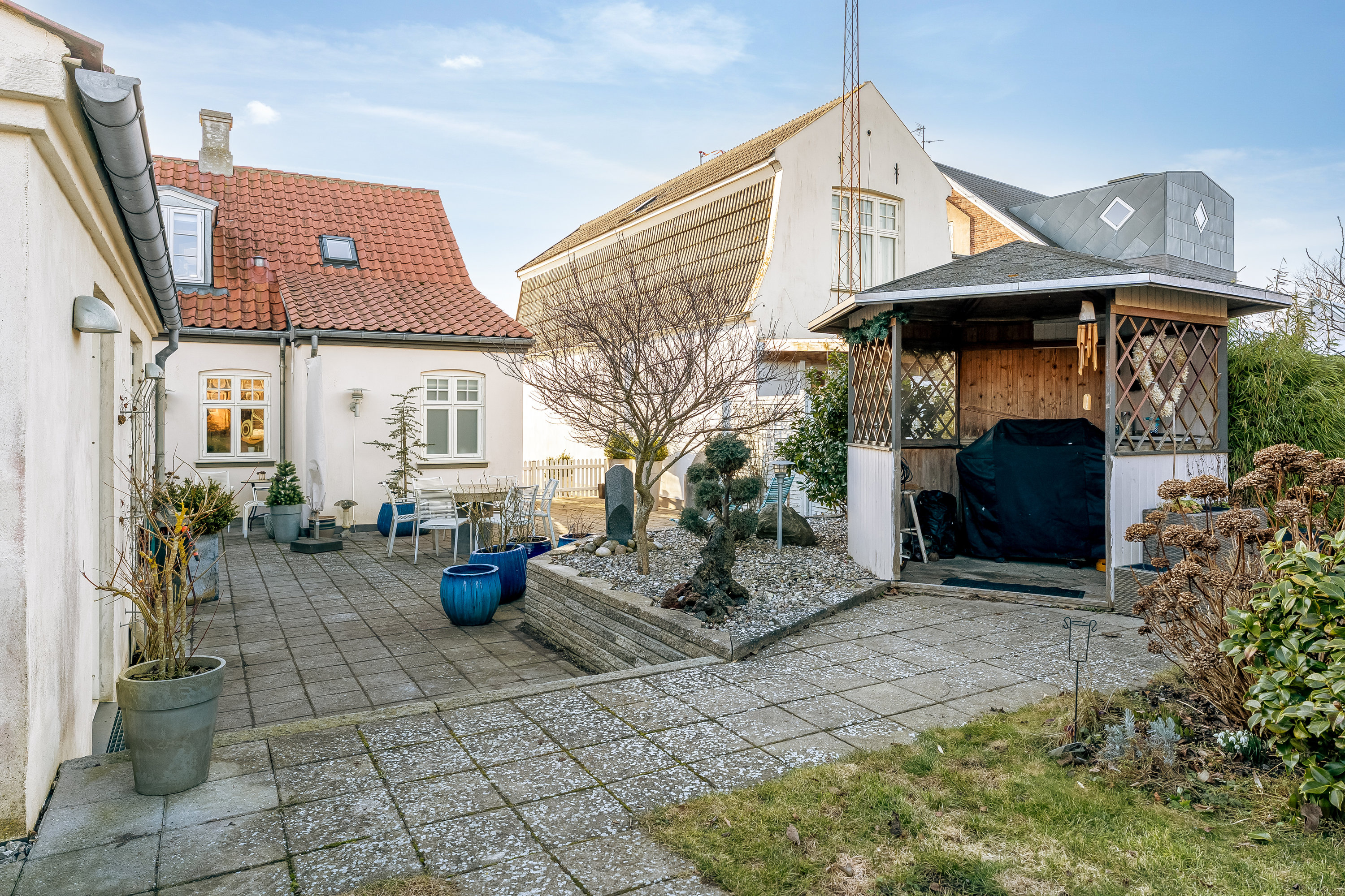 Fremhævet terrasse billede i fuldskærmstilstand. Billede af Strandvejen 77, 4880 Nysted