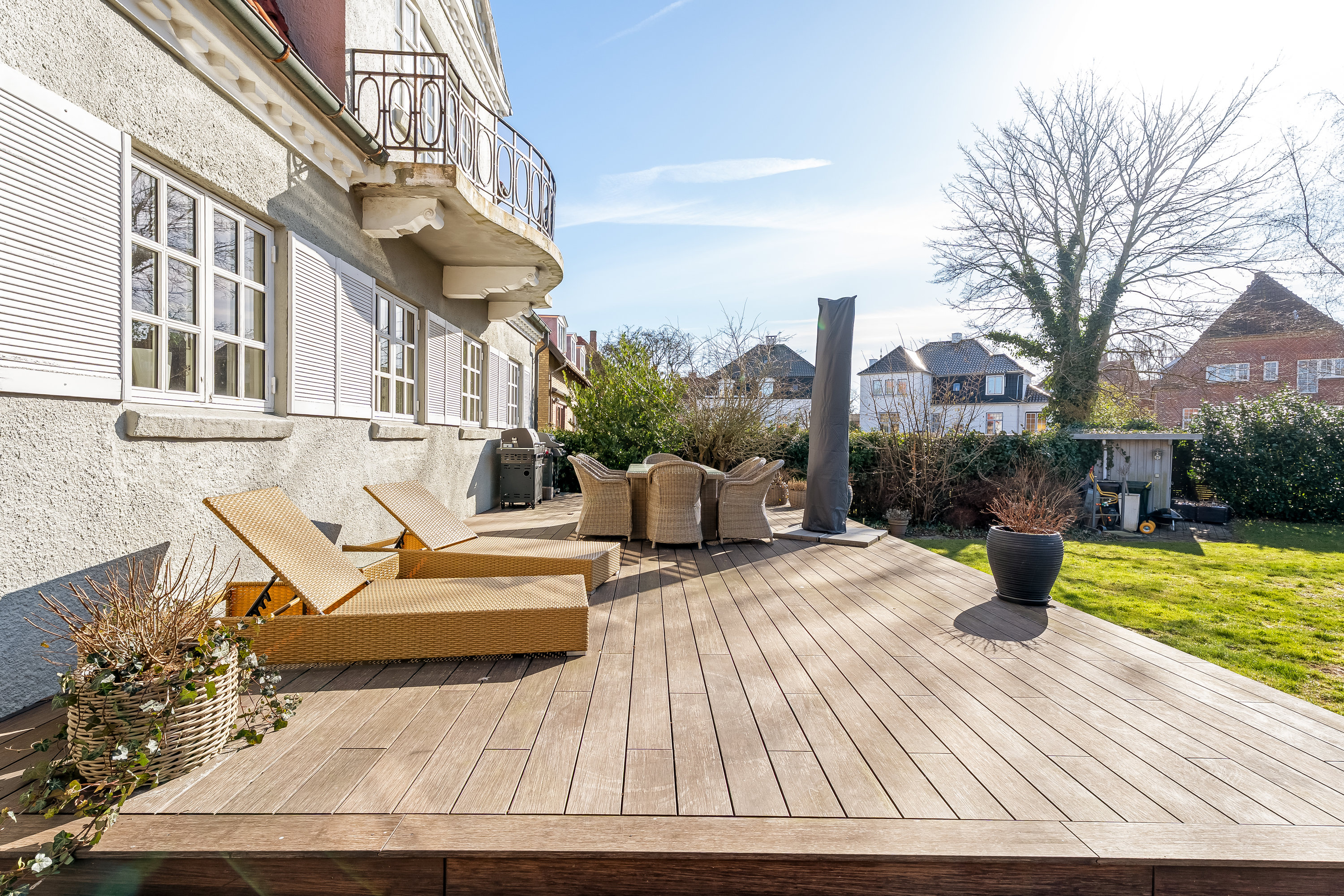 Fremhævet terrasse billede i fuldskærmstilstand. Billede af Rosenvænget 26, 4800 Nykøbing F