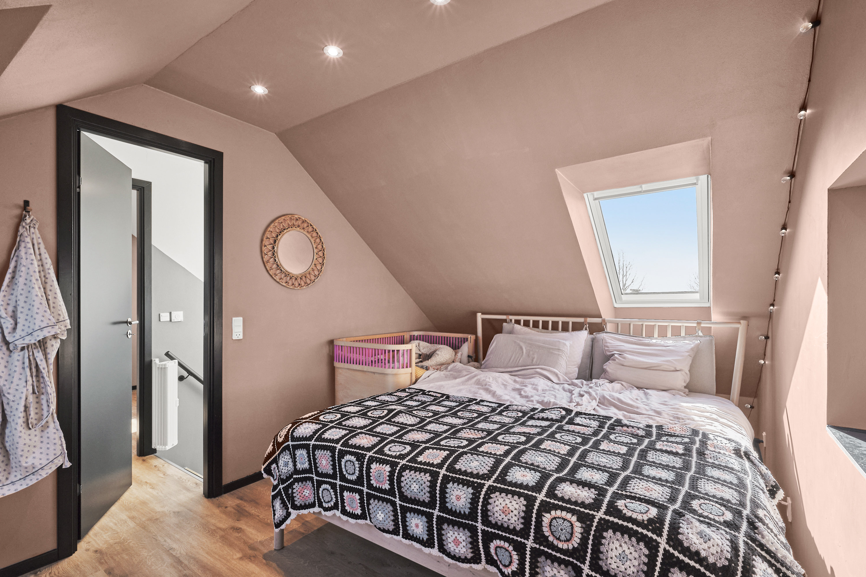 Fremhævet soveværelse billede i fuldskærmstilstand. Billede af Nedergårdsvej 35, Skejby, 8200 Aarhus N