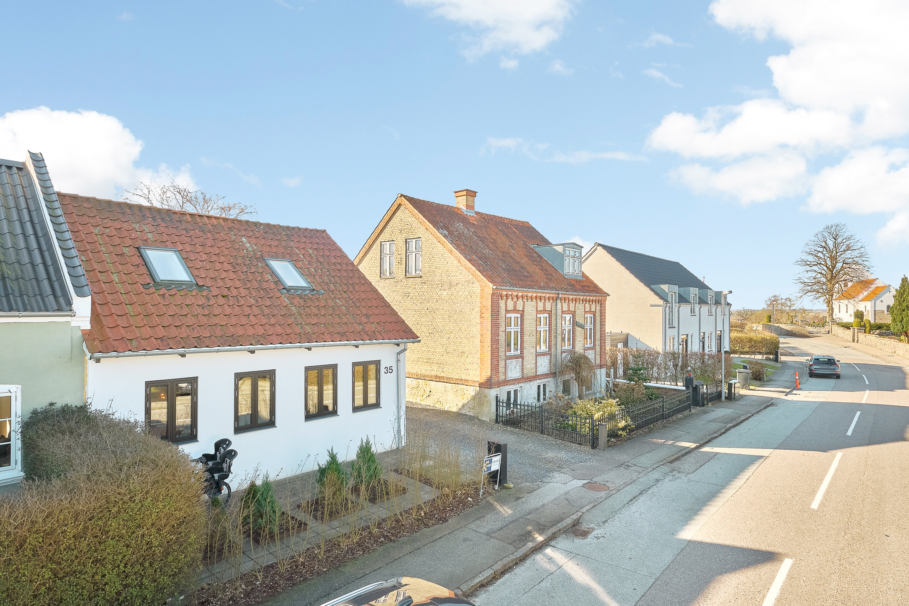 Fremhævet facade billede i fuldskærmstilstand. Billede af Nedergårdsvej 35, Skejby, 8200 Aarhus N