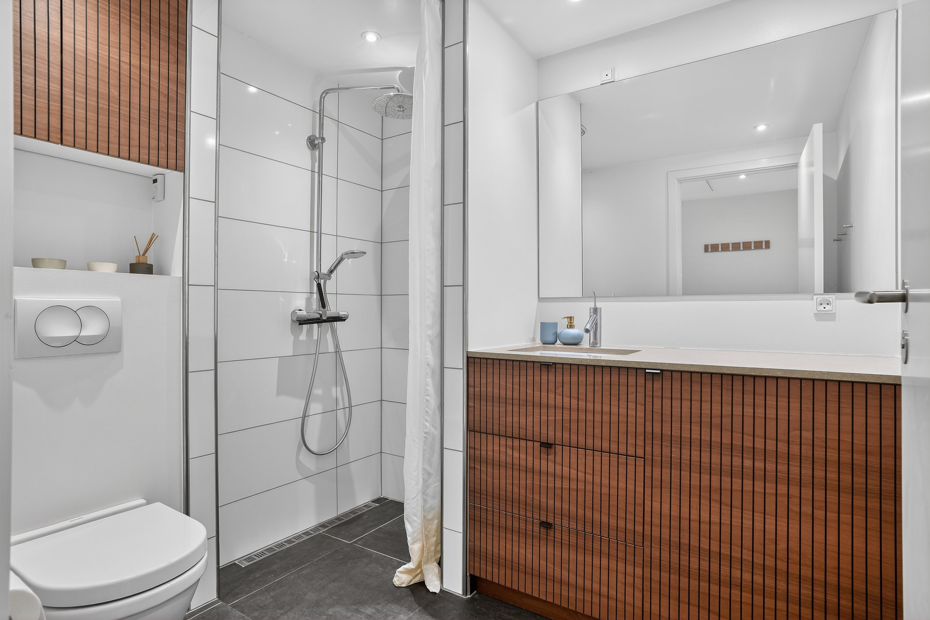 Fremhævet badeværelse billede i fuldskærmstilstand. Billede af Dover Passage 2, st.. mf., 2150 Nordhavn