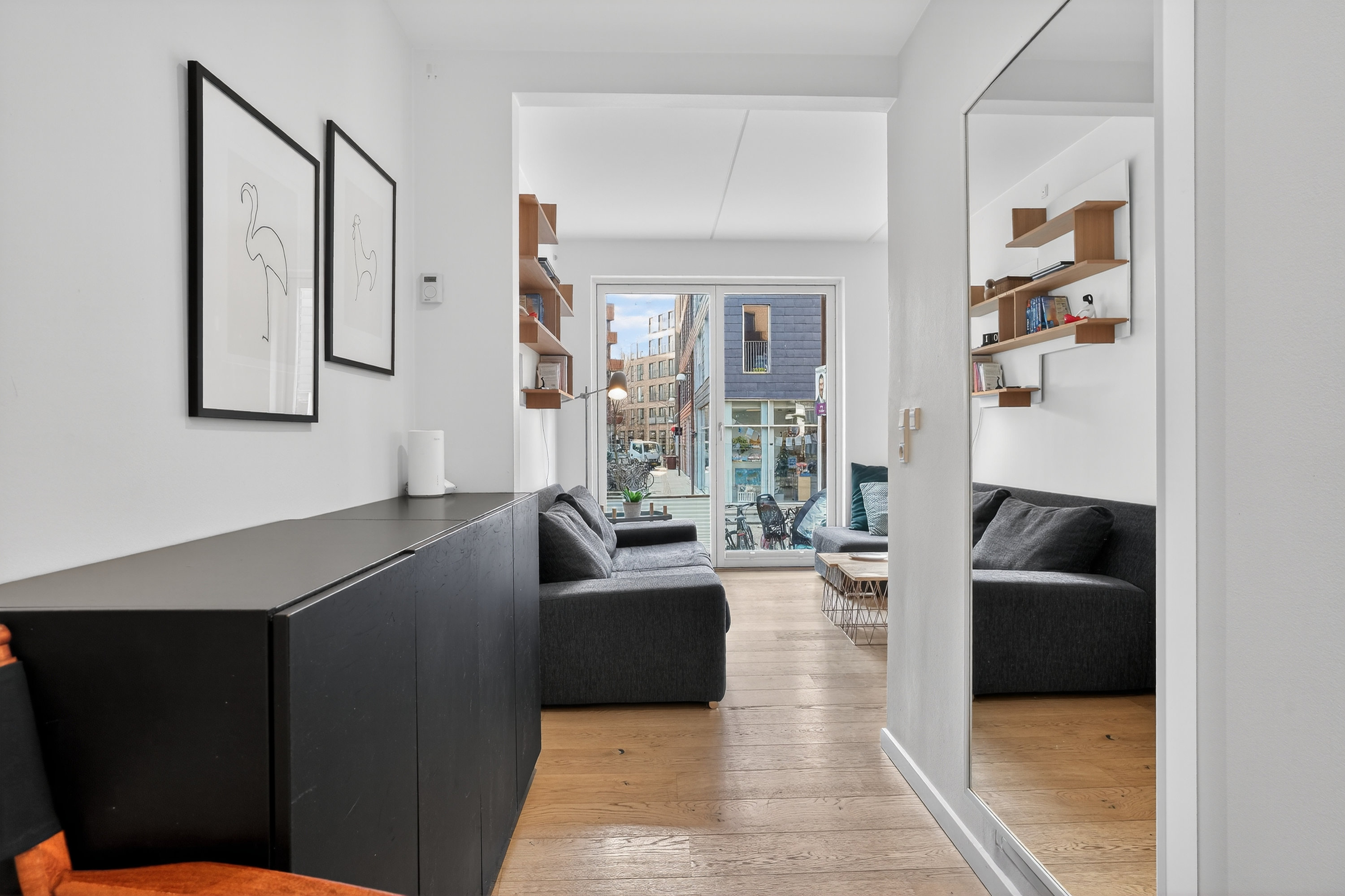 Fremhævet stue billede i fuldskærmstilstand. Billede af Dover Passage 2, st.. mf., 2150 Nordhavn