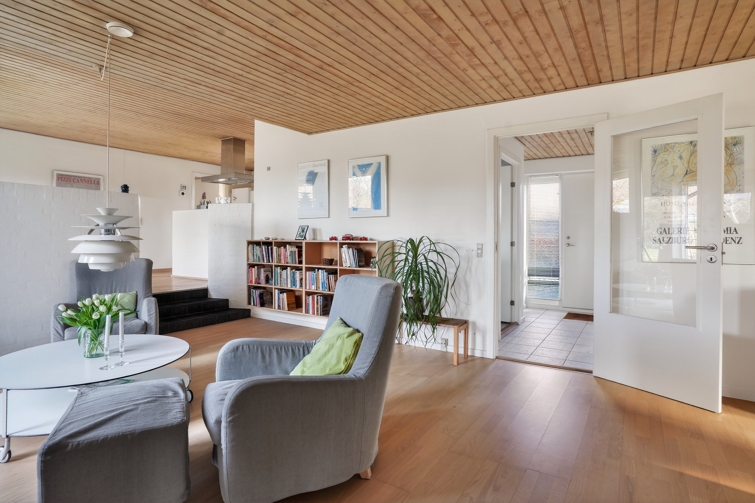 Fremhævet stue billede i fuldskærmstilstand. Billede af Smedievej 75, 3400 Hillerød