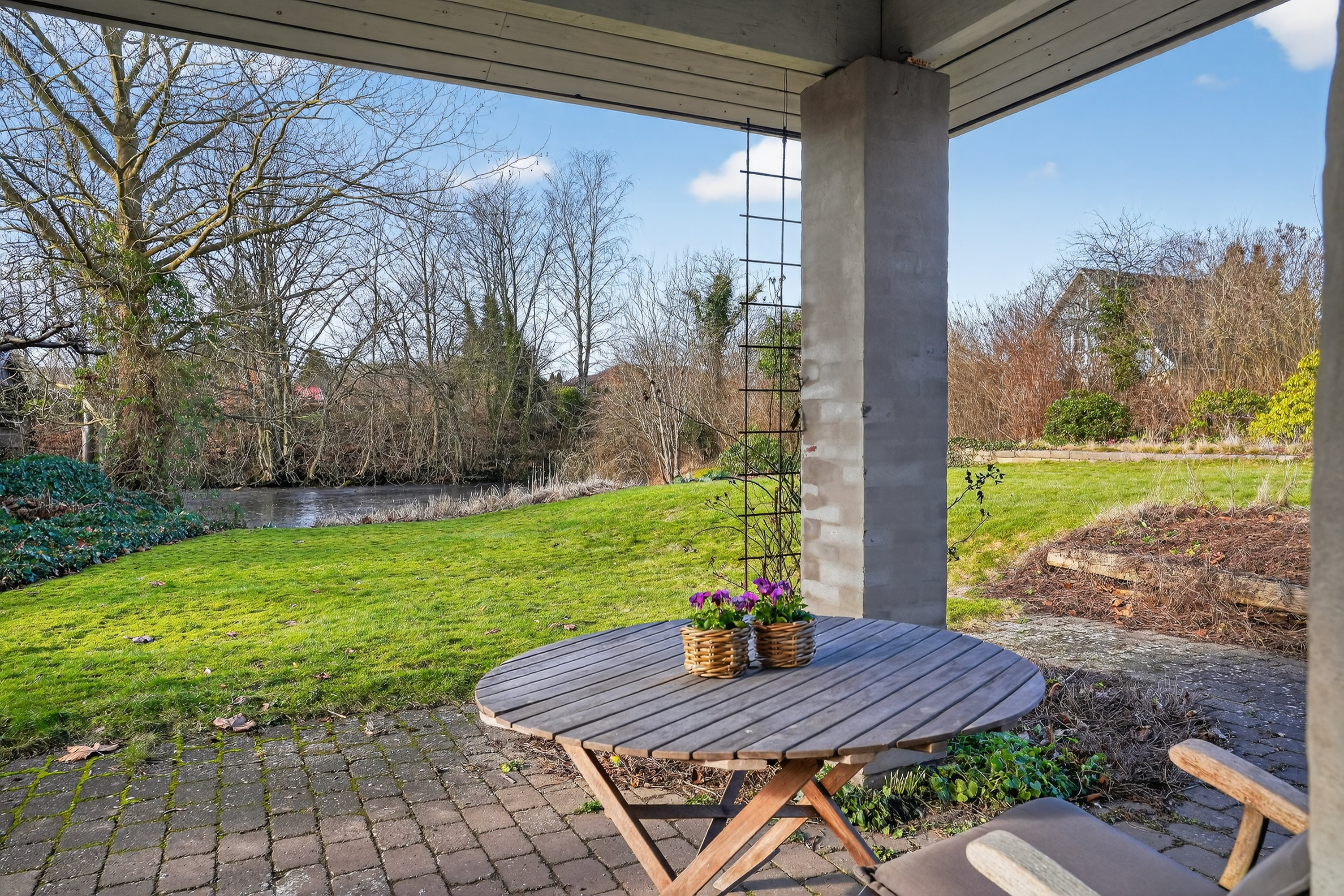 Fremhævet terrasse billede i fuldskærmstilstand. Billede af Smedievej 75, 3400 Hillerød