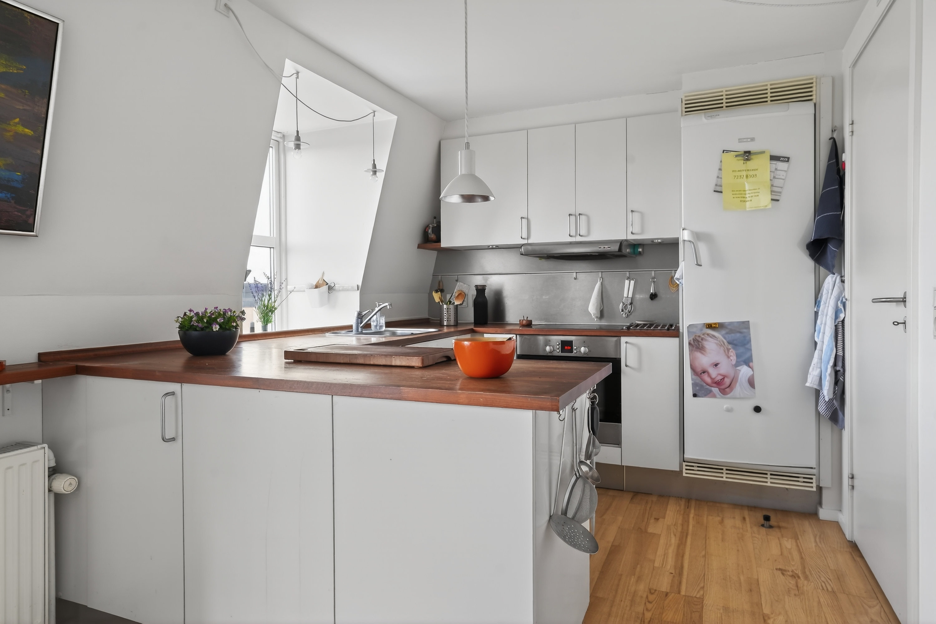 Fremhævet køkken billede i fuldskærmstilstand. Billede af Frederiksværksgade 11A, 3. 13., 3400 Hillerød