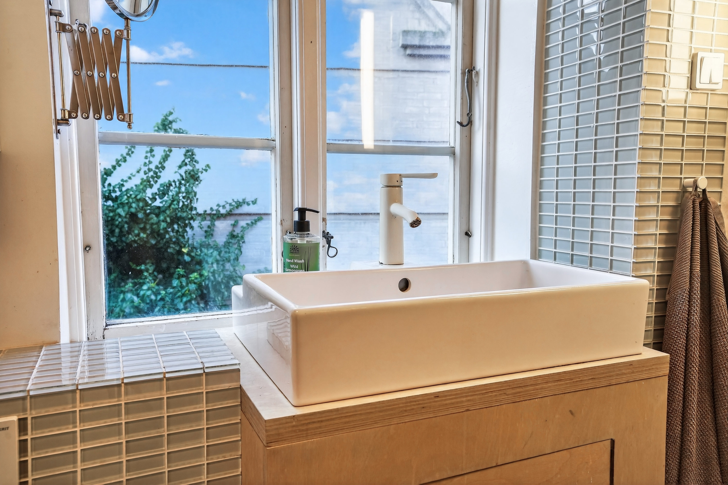 Fremhævet badeværelse billede i fuldskærmstilstand. Billede af Munkegade 10B, 3000 Helsingør