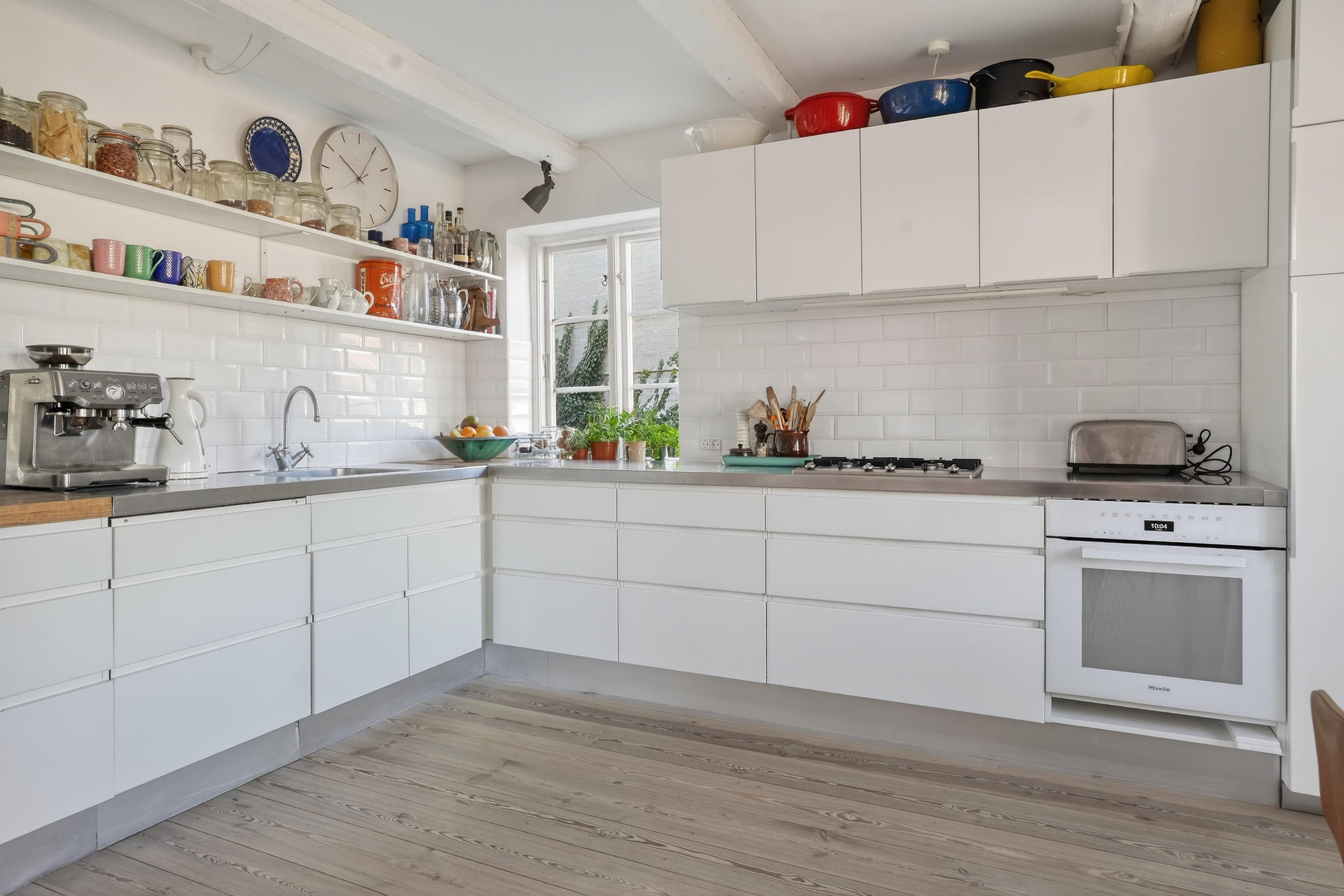 Fremhævet køkken billede i fuldskærmstilstand. Billede af Munkegade 10B, 3000 Helsingør