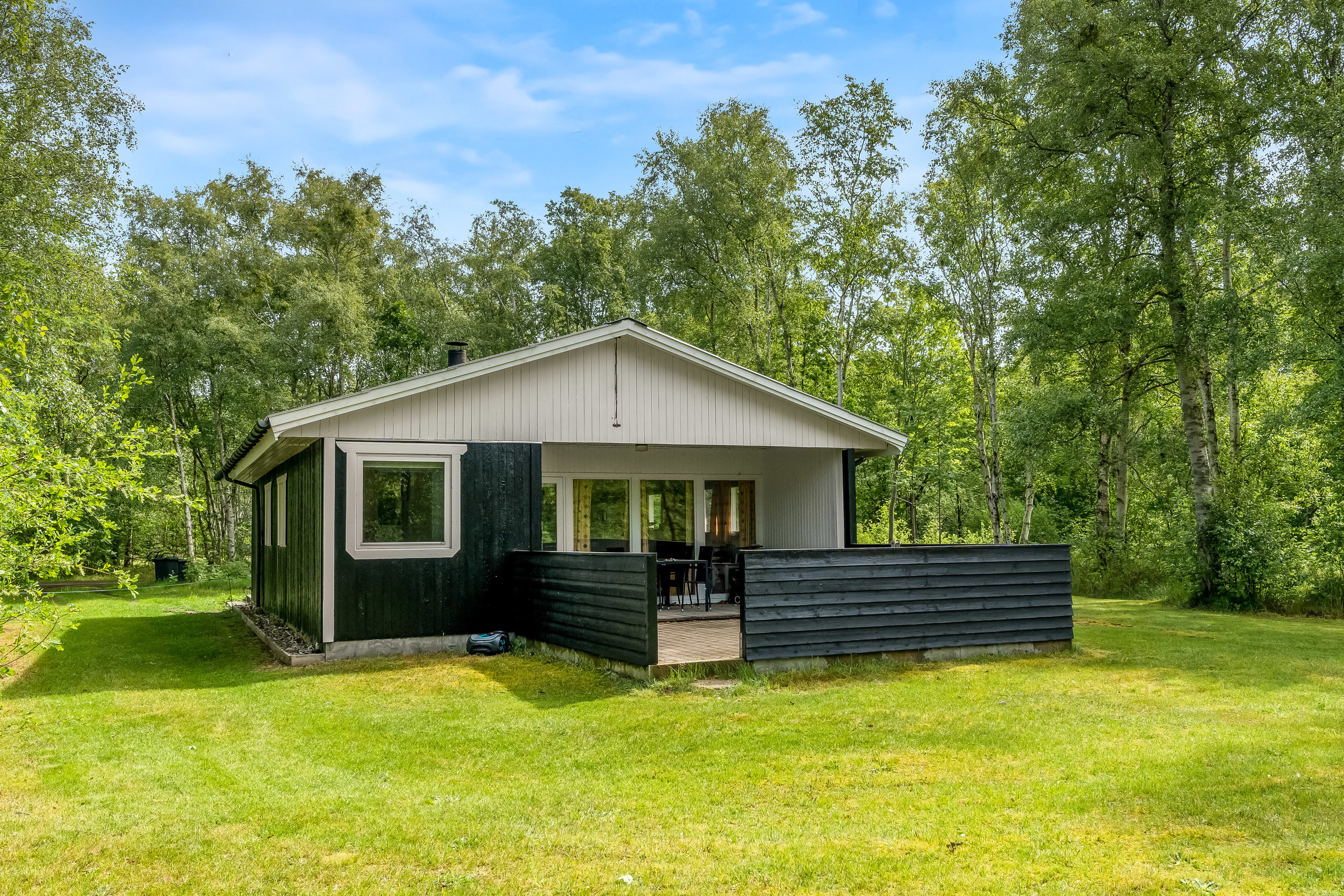 Miniaturebillede 2: . Billede af Gravens Jolle 1, 9940 Læsø