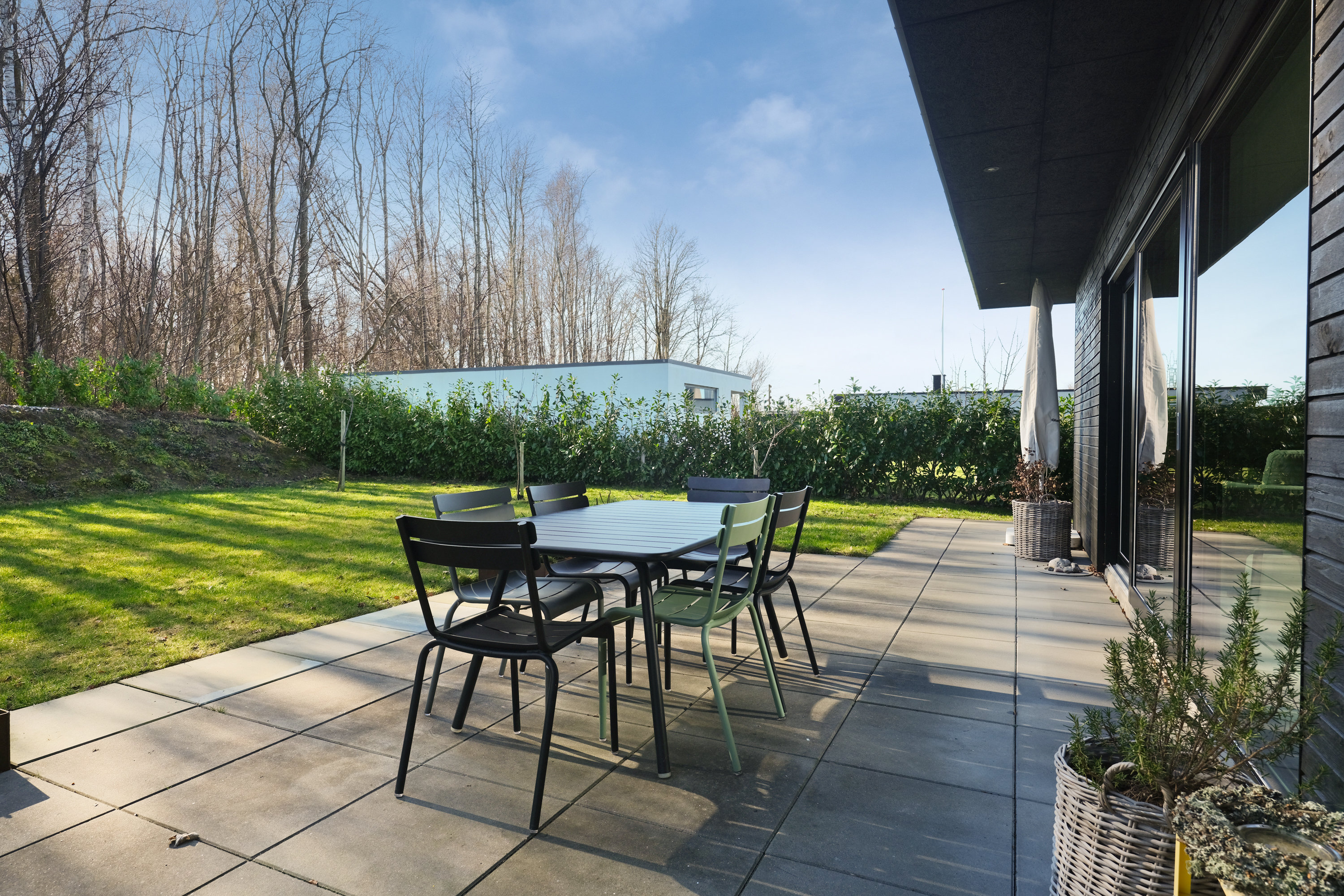 Fremhævet terrasse billede i fuldskærmstilstand. Billede af Sofiendalvej 54, Strib, 5500 Middelfart