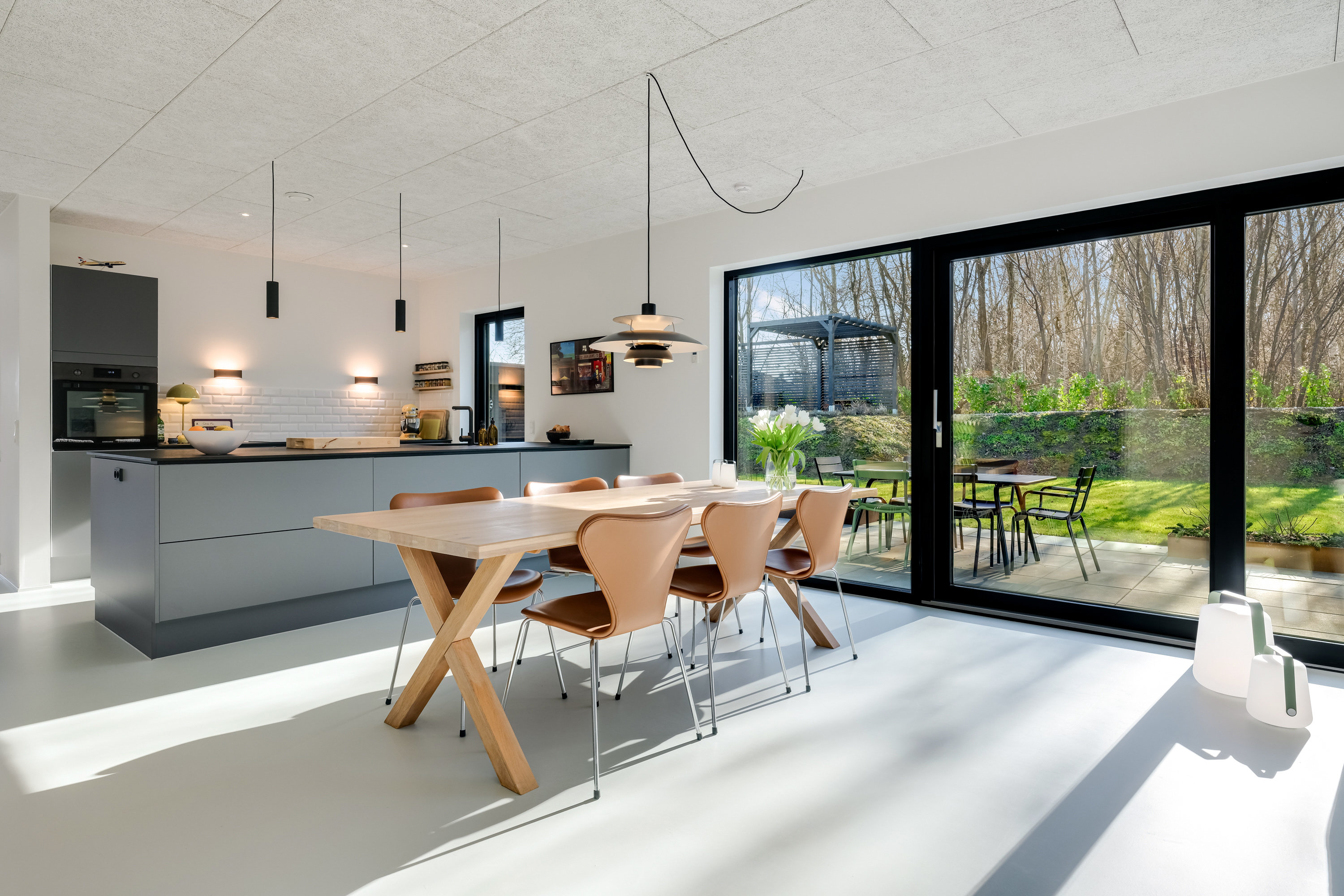 Fremhævet stue billede i fuldskærmstilstand. Billede af Sofiendalvej 54, Strib, 5500 Middelfart