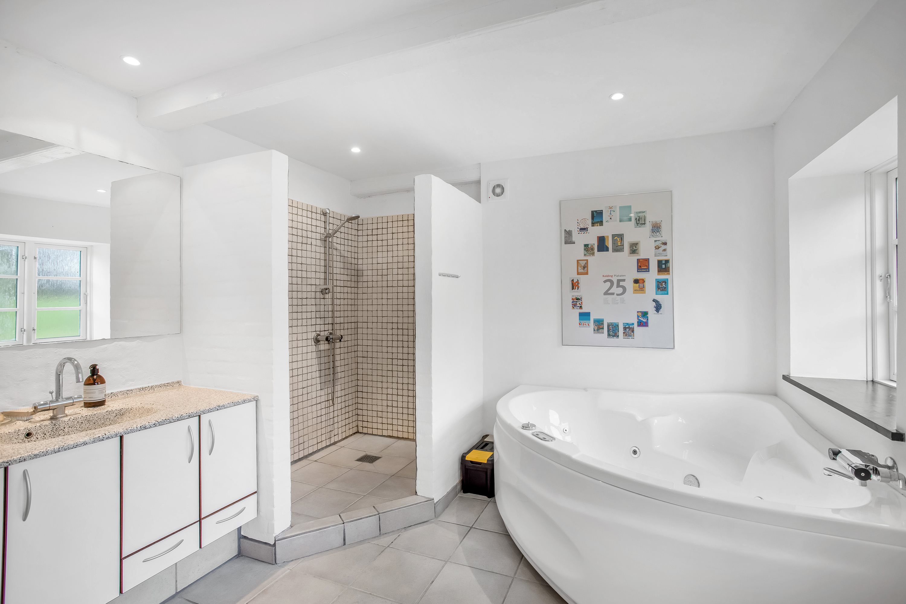 Fremhævet badeværelser billede i fuldskærmstilstand. Billede af Skjoldnæsvej 1, 5985 Søby Ærø