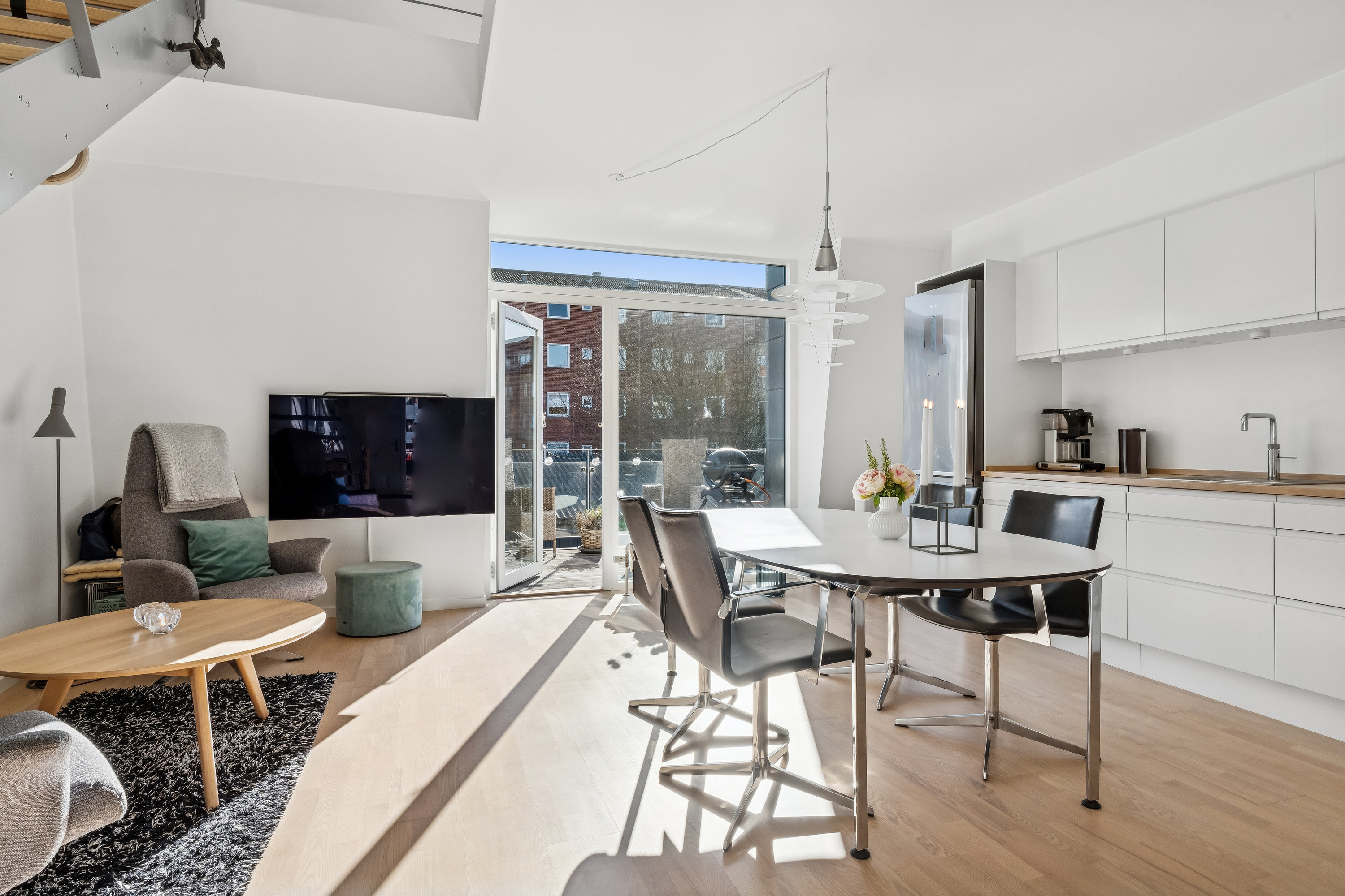 Fremhævet stue billede i fuldskærmstilstand. Billede af Engtoftevej 27A, 1. th., 9000 Aalborg