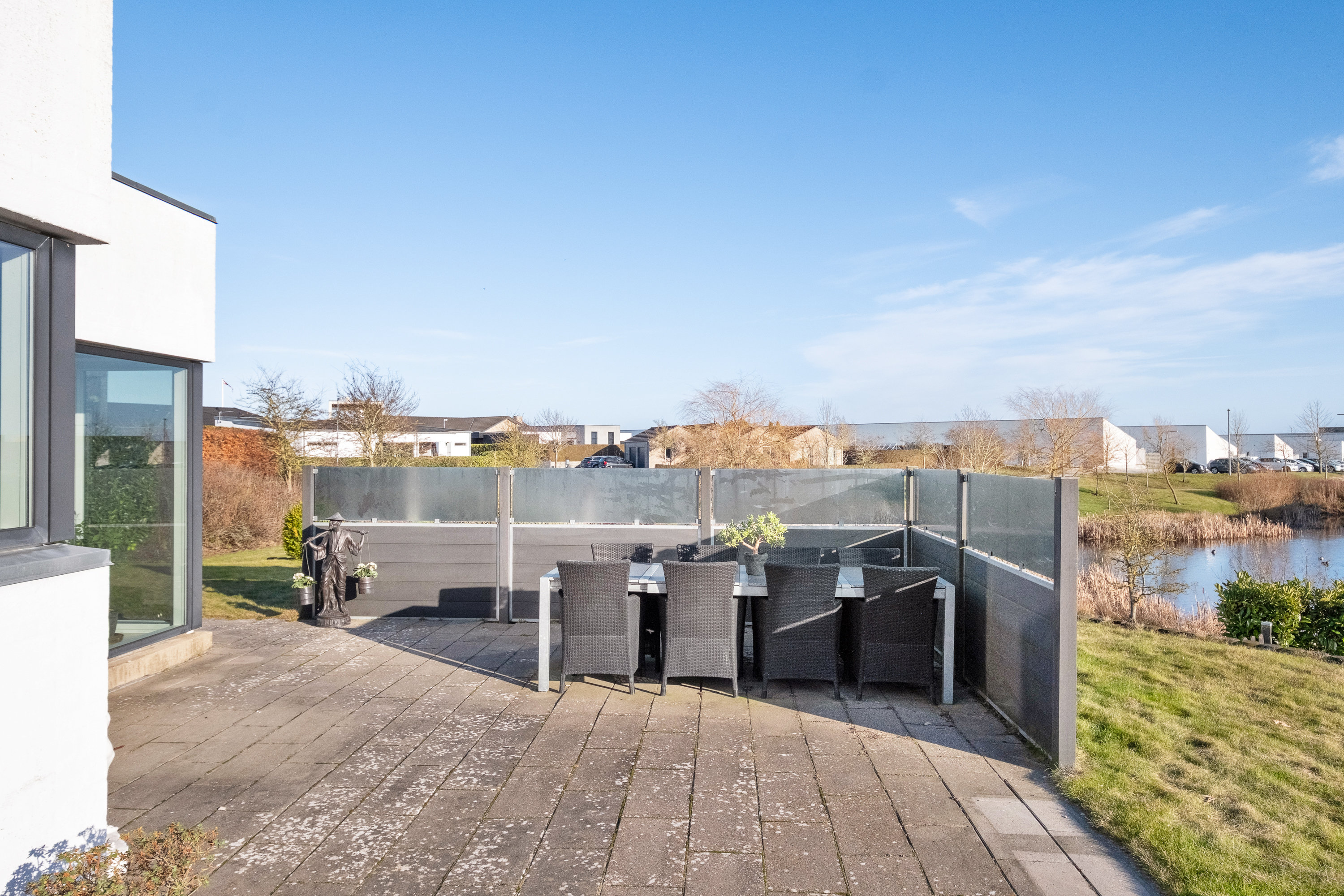 Fremhævet terrasse billede i fuldskærmstilstand. Billede af Hybenhaven 16, 8520 Lystrup