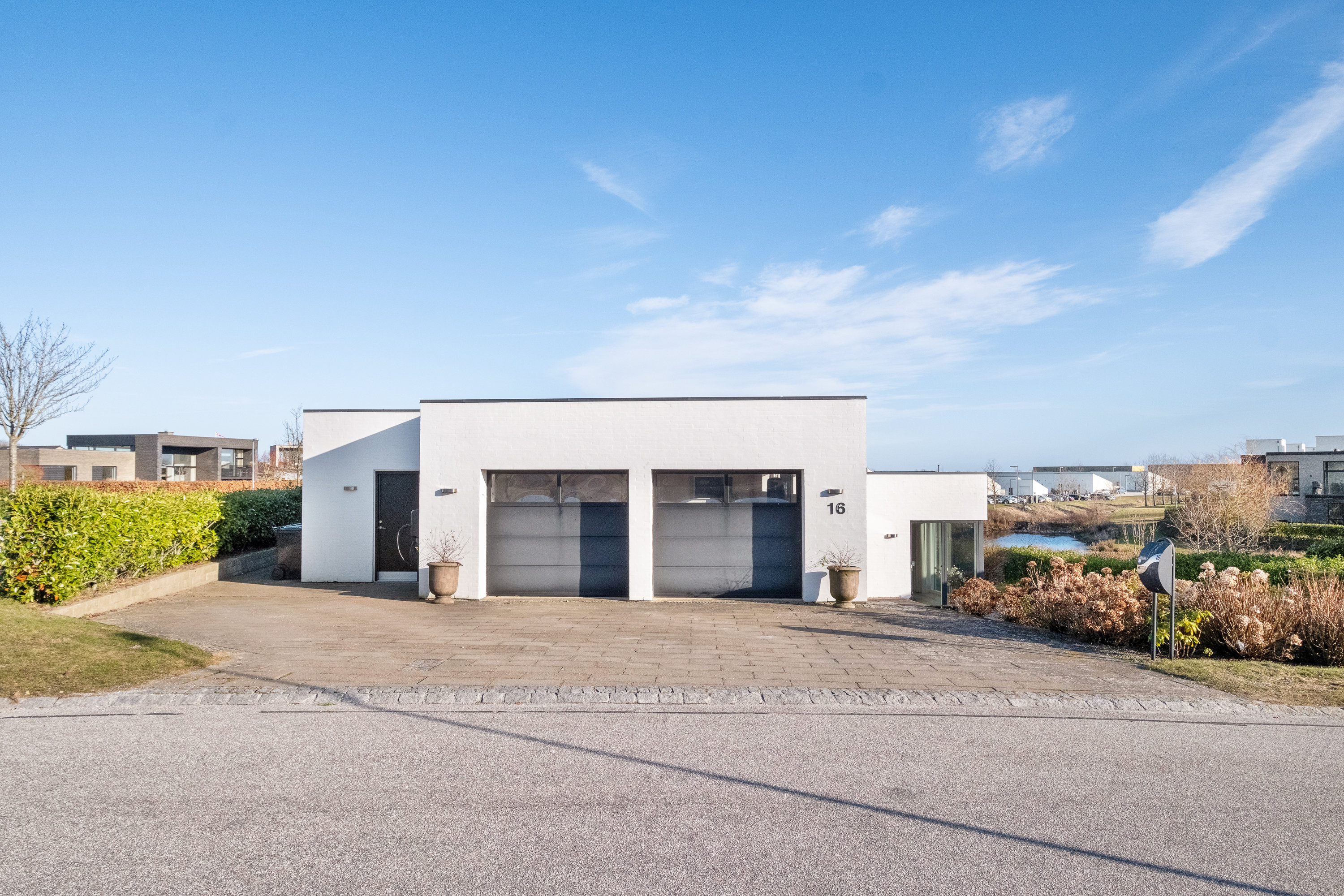 Fremhævet facade billede i fuldskærmstilstand. Billede af Hybenhaven 16, 8520 Lystrup