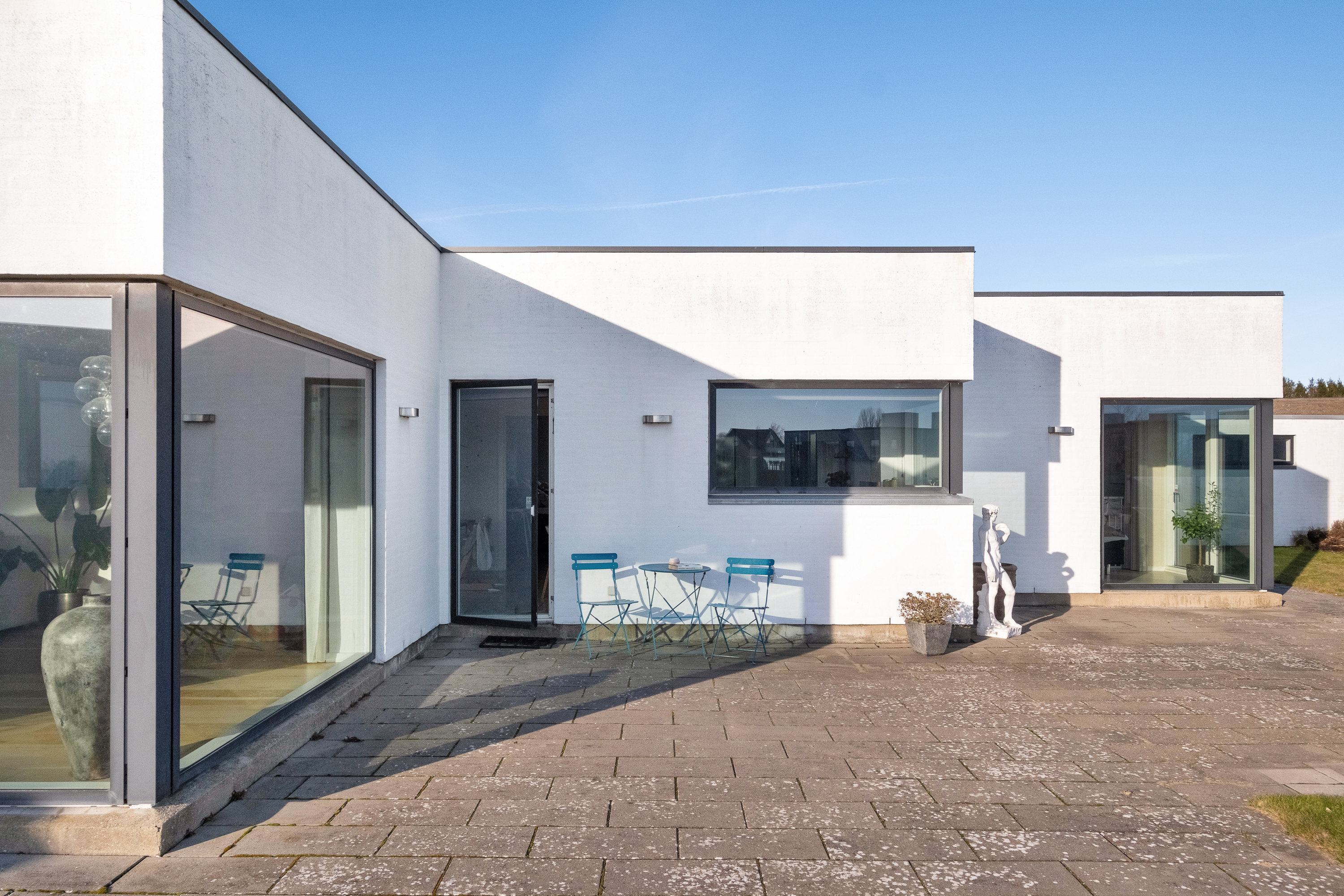 Fremhævet set fra haven billede i fuldskærmstilstand. Billede af Hybenhaven 16, 8520 Lystrup