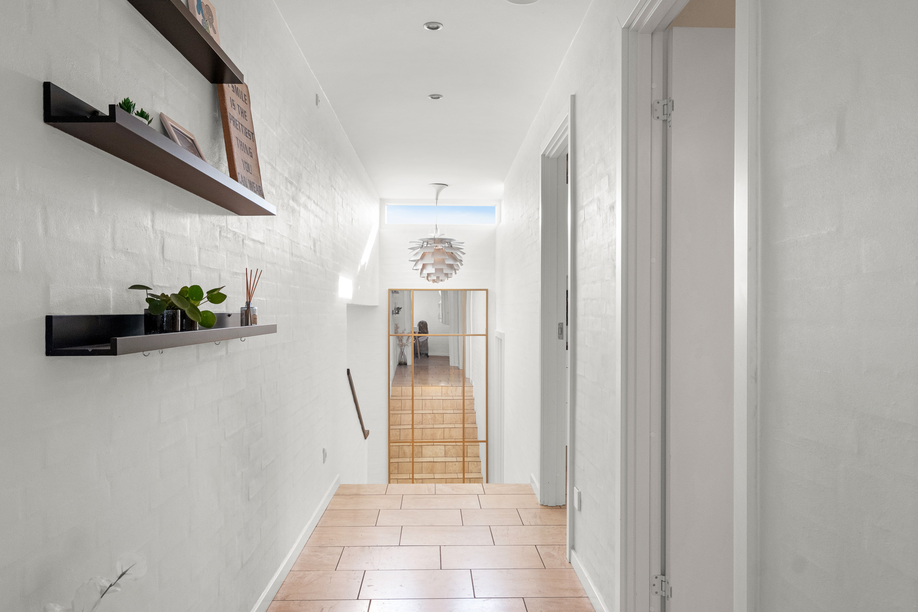 Fremhævet gang billede i fuldskærmstilstand. Billede af Hybenhaven 16, 8520 Lystrup