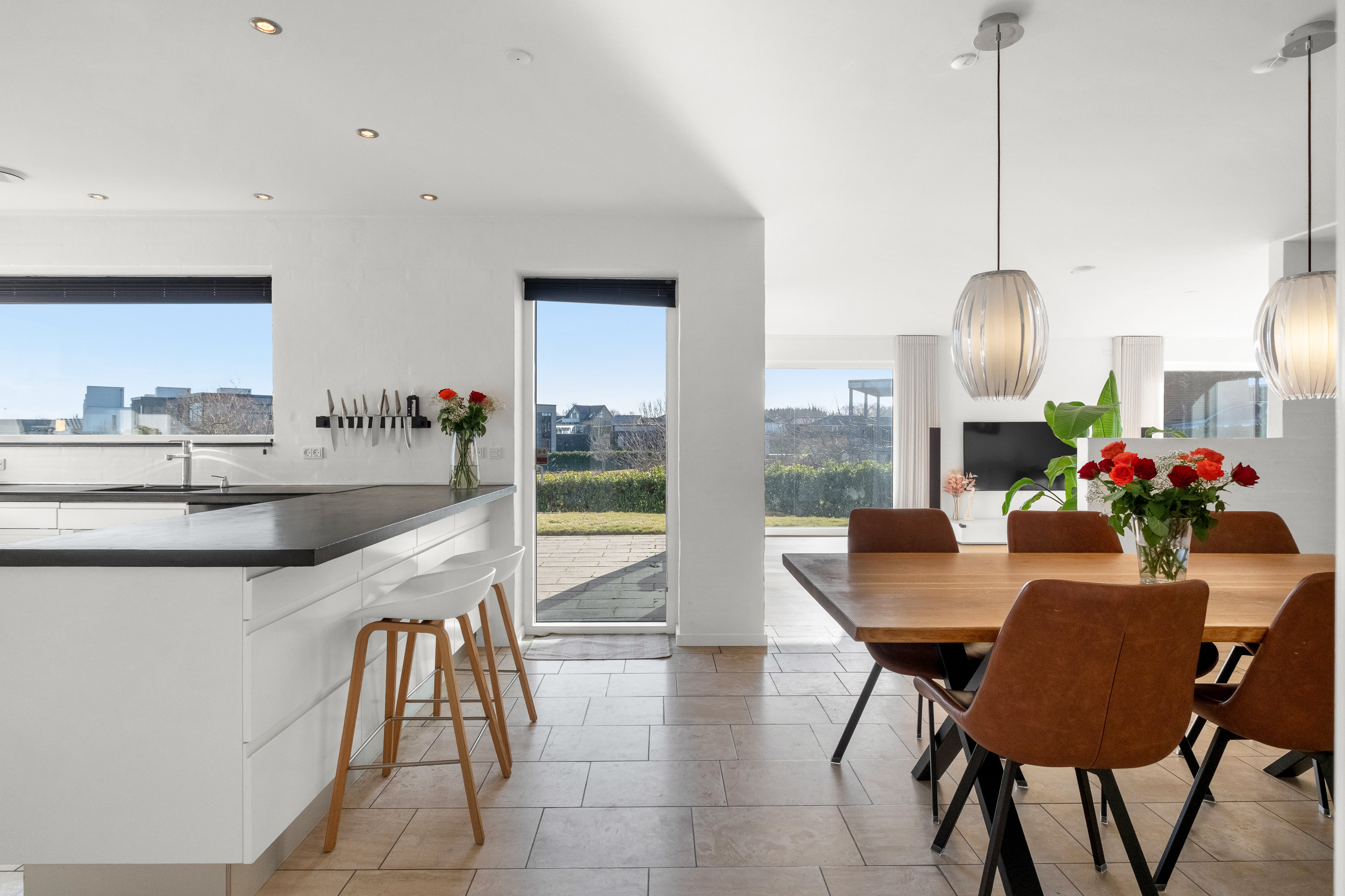 Fremhævet køkken alrum billede i fuldskærmstilstand. Billede af Hybenhaven 16, 8520 Lystrup