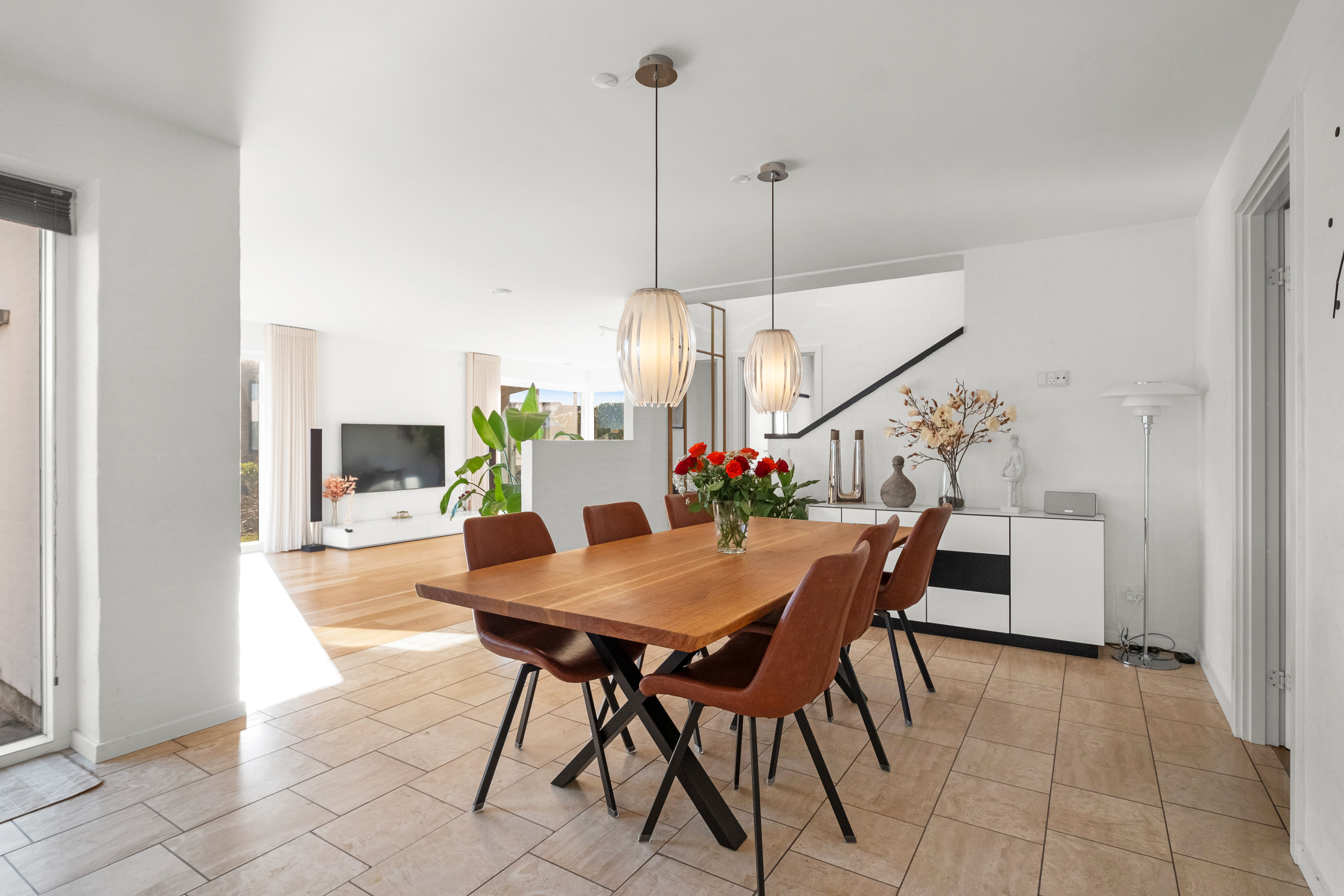 Fremhævet køkken alrum billede i fuldskærmstilstand. Billede af Hybenhaven 16, 8520 Lystrup