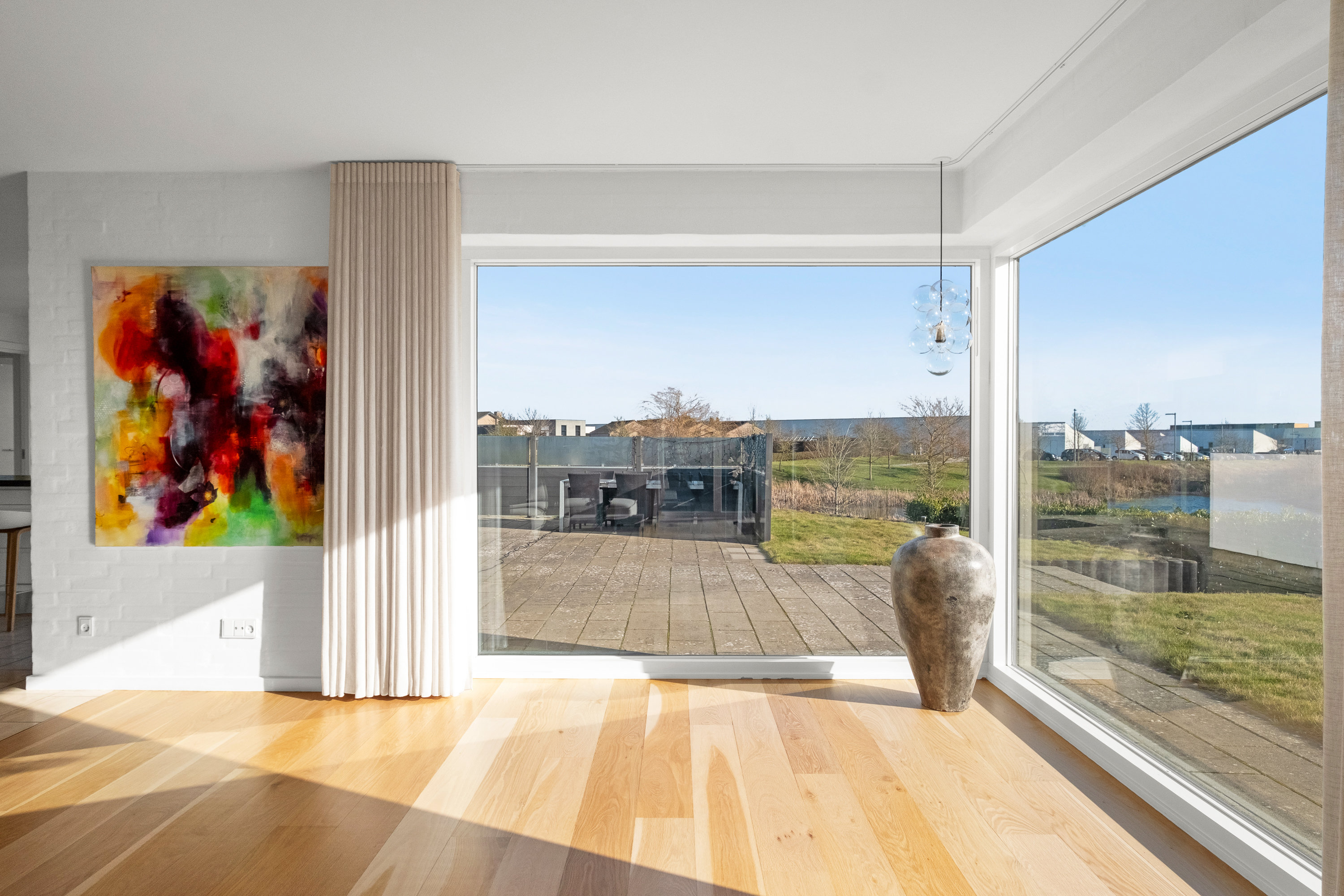 Fremhævet stue billede i fuldskærmstilstand. Billede af Hybenhaven 16, 8520 Lystrup