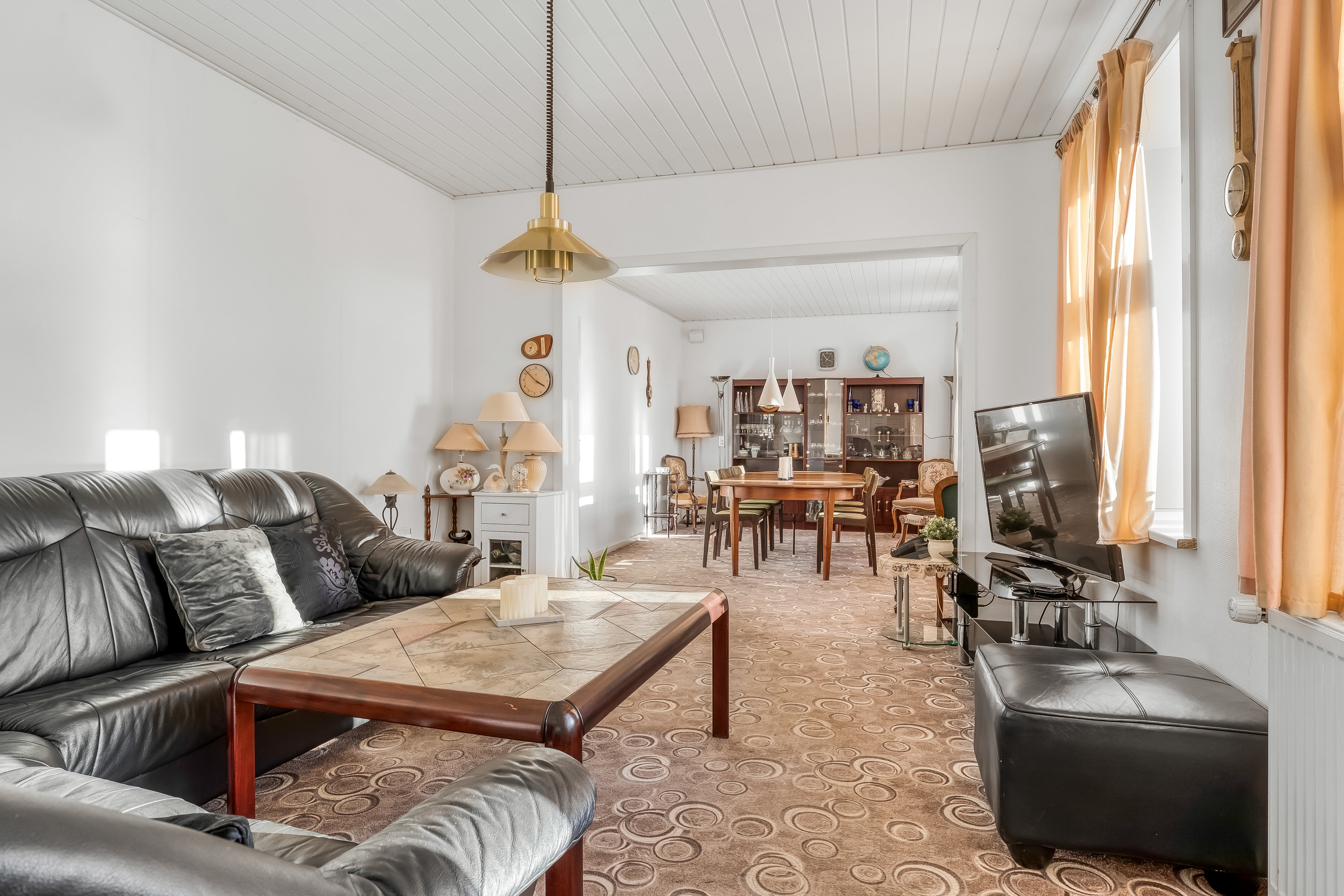 Fremhævet stue billede i fuldskærmstilstand. Billede af Gl Torv 13, 4880 Nysted