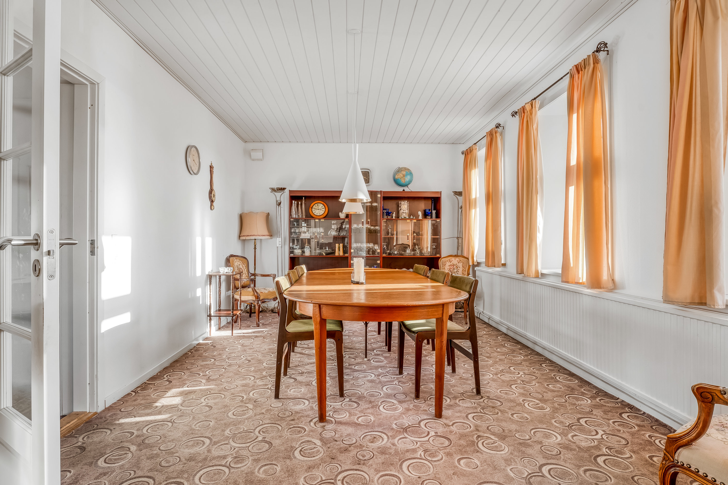 Fremhævet stue billede i fuldskærmstilstand. Billede af Gl Torv 13, 4880 Nysted