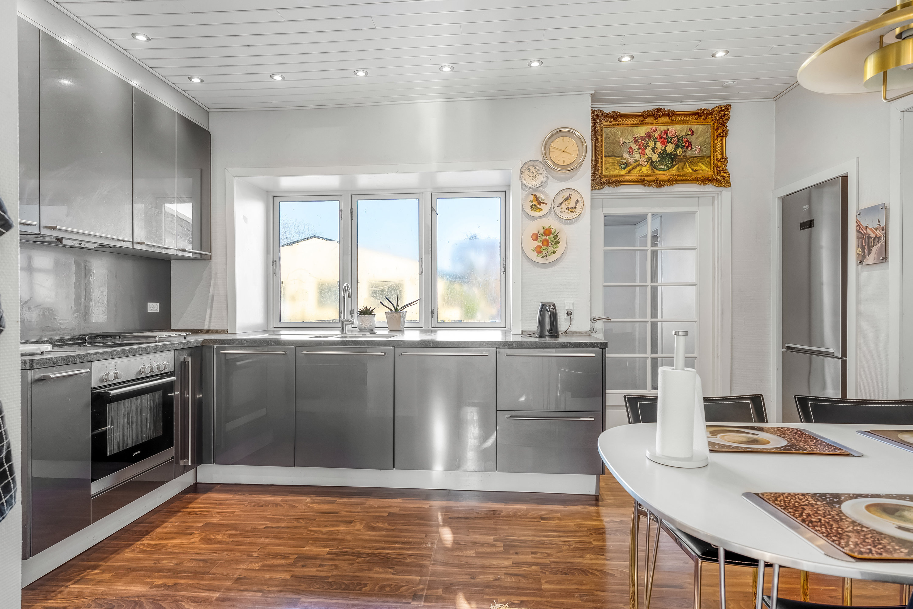 Fremhævet køkken billede i fuldskærmstilstand. Billede af Gl Torv 13, 4880 Nysted