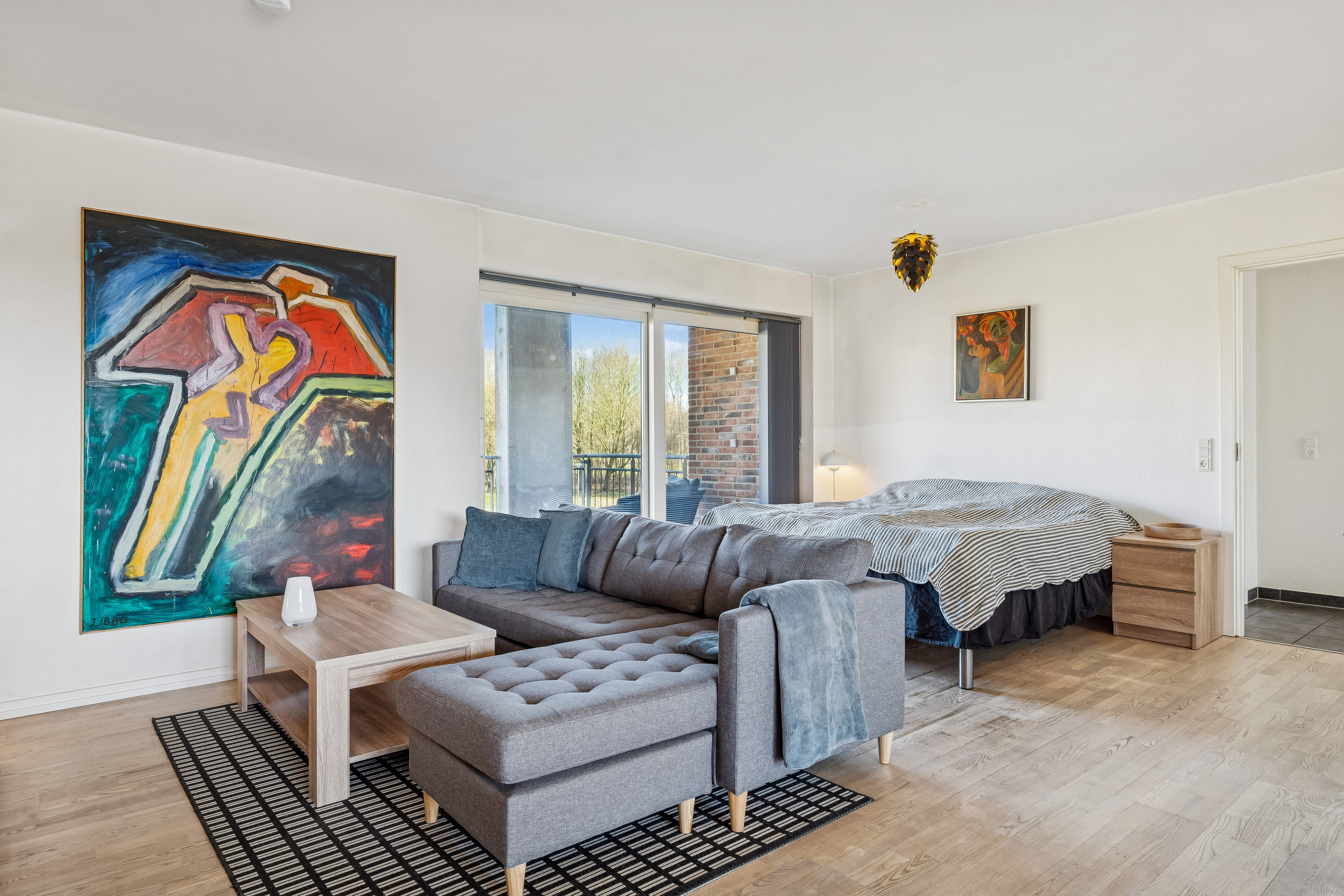 Fremhævet stue billede i fuldskærmstilstand. Billede af Søparken 24, 1. 3., 8722 Hedensted