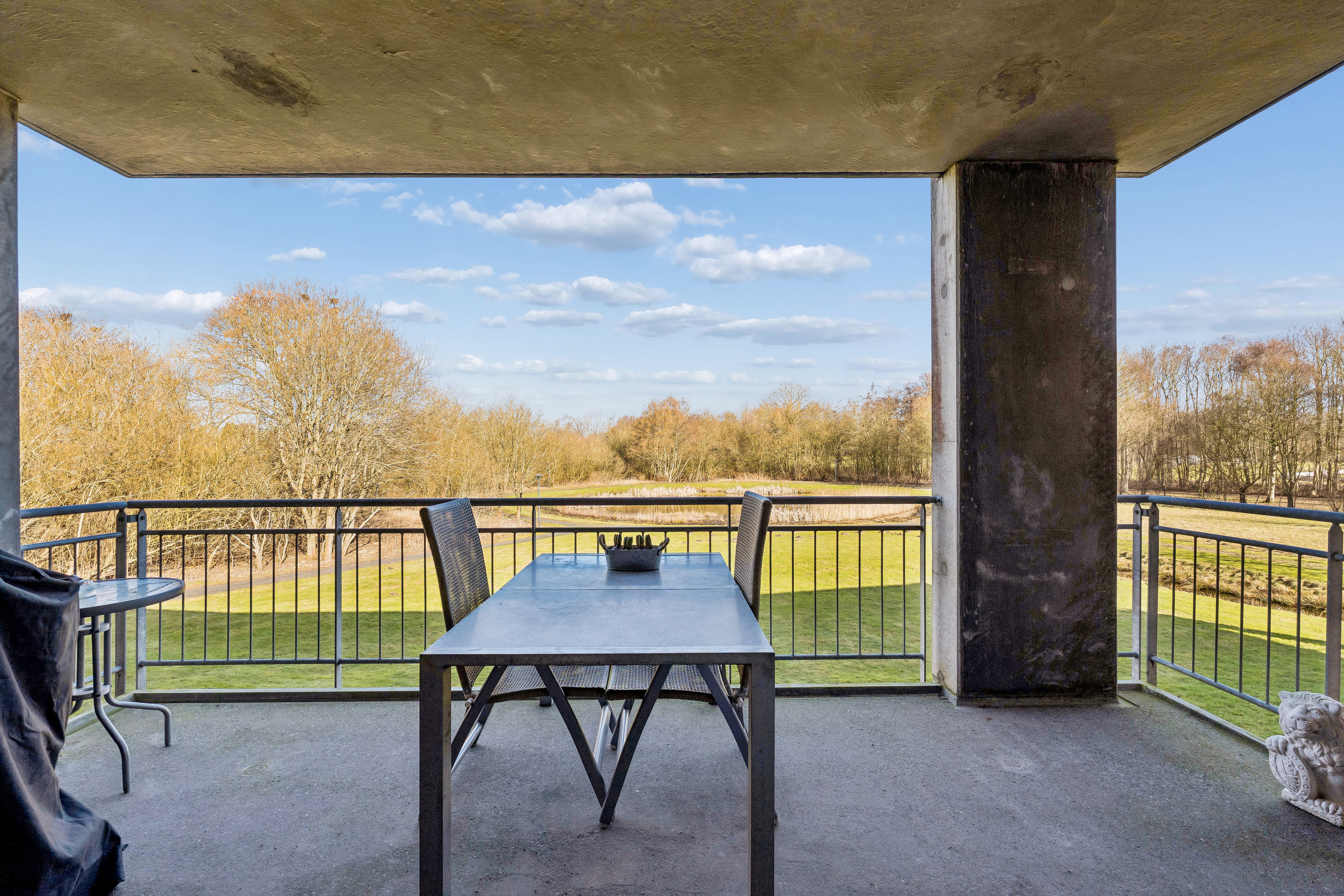 Fremhævet altan billede i fuldskærmstilstand. Billede af Søparken 24, 1. 3., 8722 Hedensted