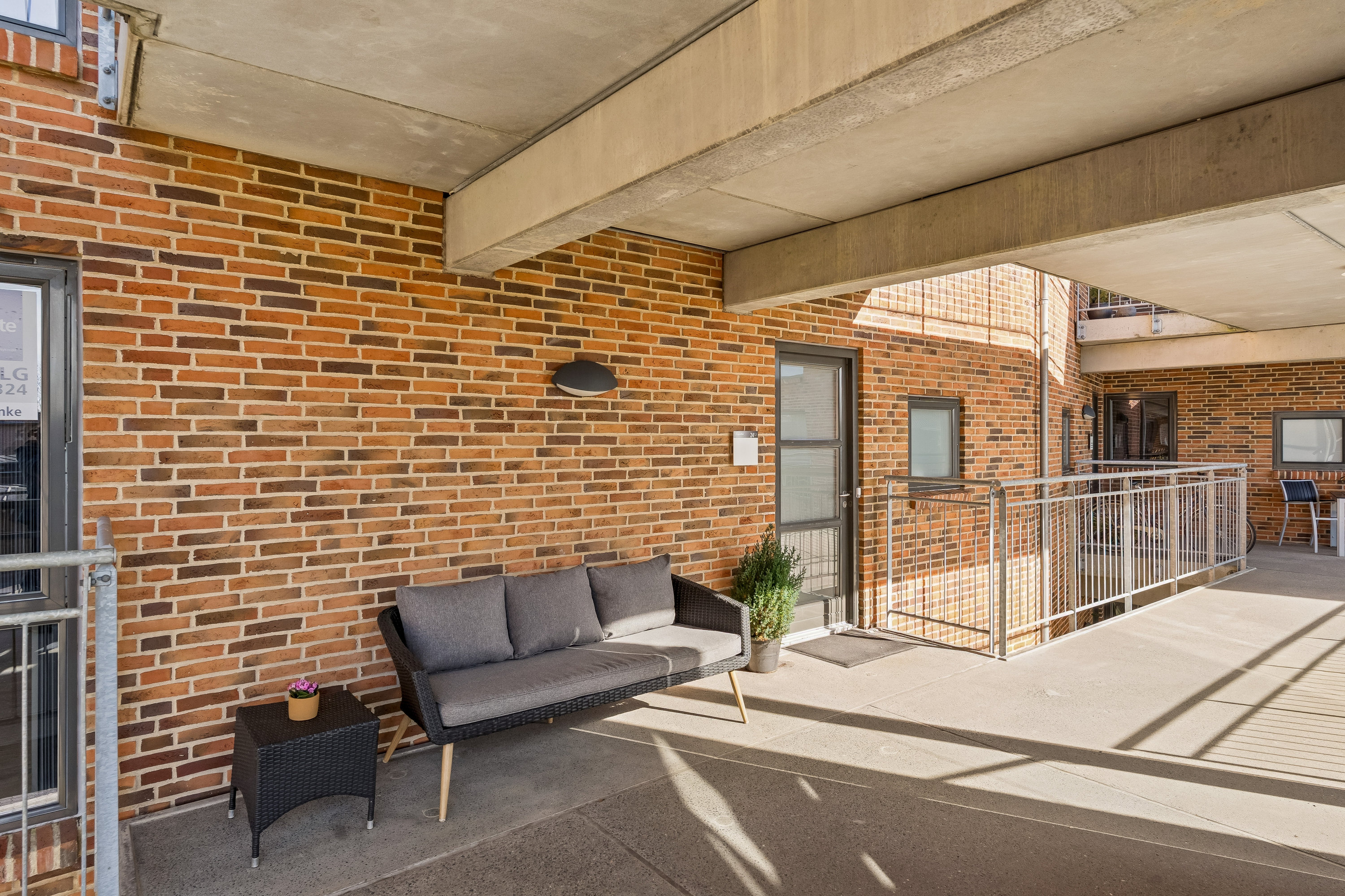 Miniaturebillede 1: indgangsparti. Billede af Søparken 24, 1. 3., 8722 Hedensted