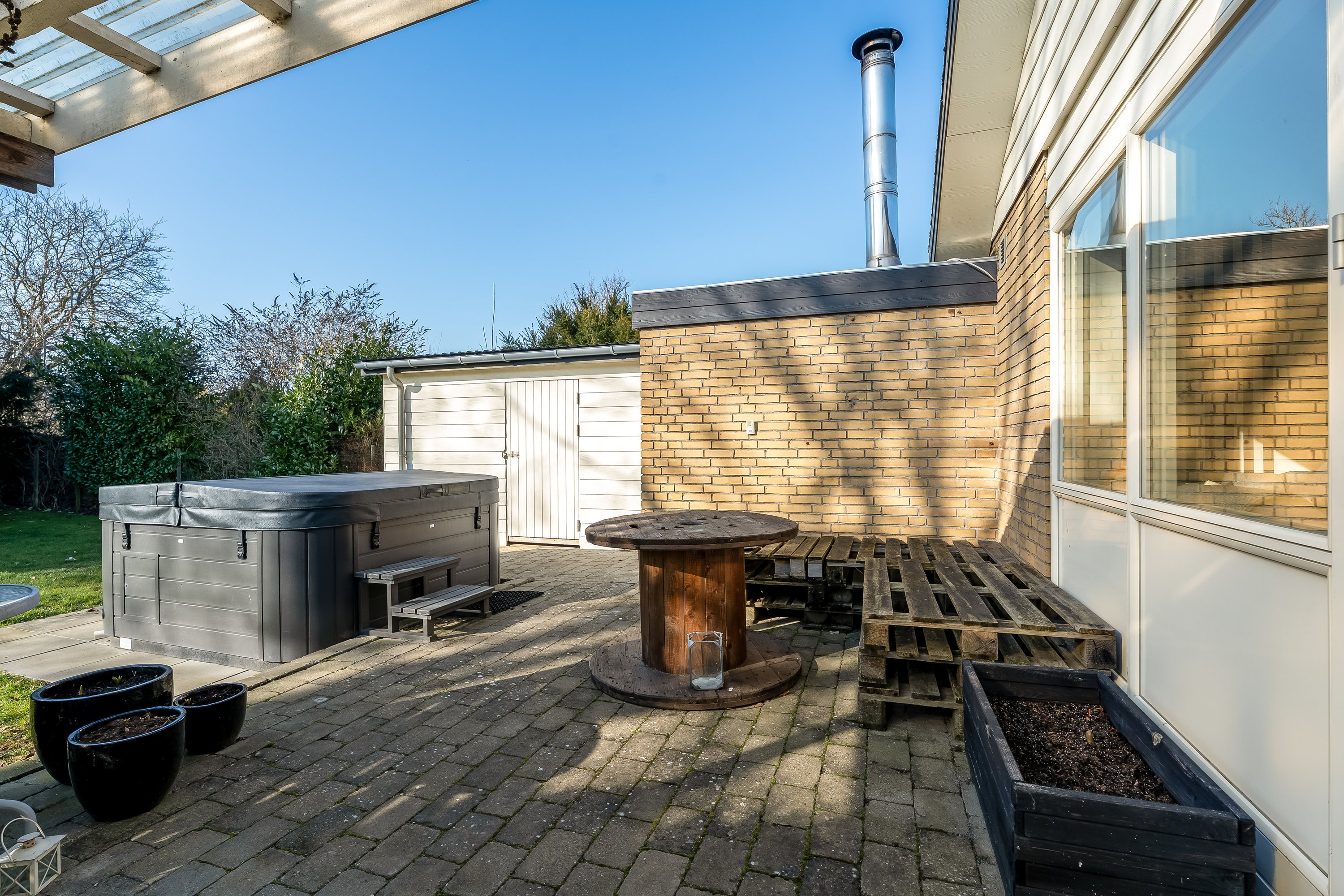 Fremhævet overdækket terrasse billede i fuldskærmstilstand. Billede af Huusgårdsvej 8, 4912 Harpelunde