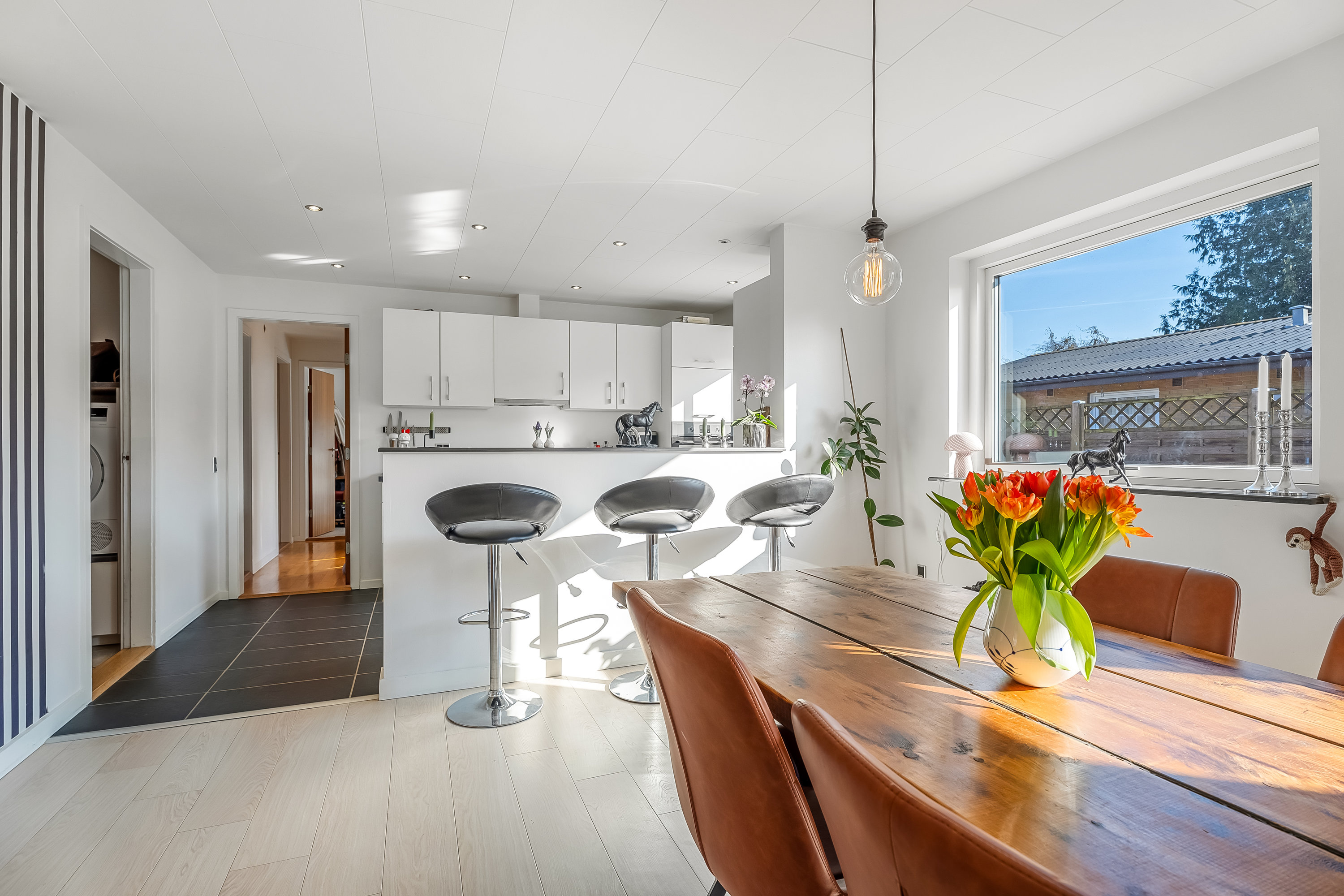 Fremhævet køkken alrum billede i fuldskærmstilstand. Billede af Huusgårdsvej 8, 4912 Harpelunde