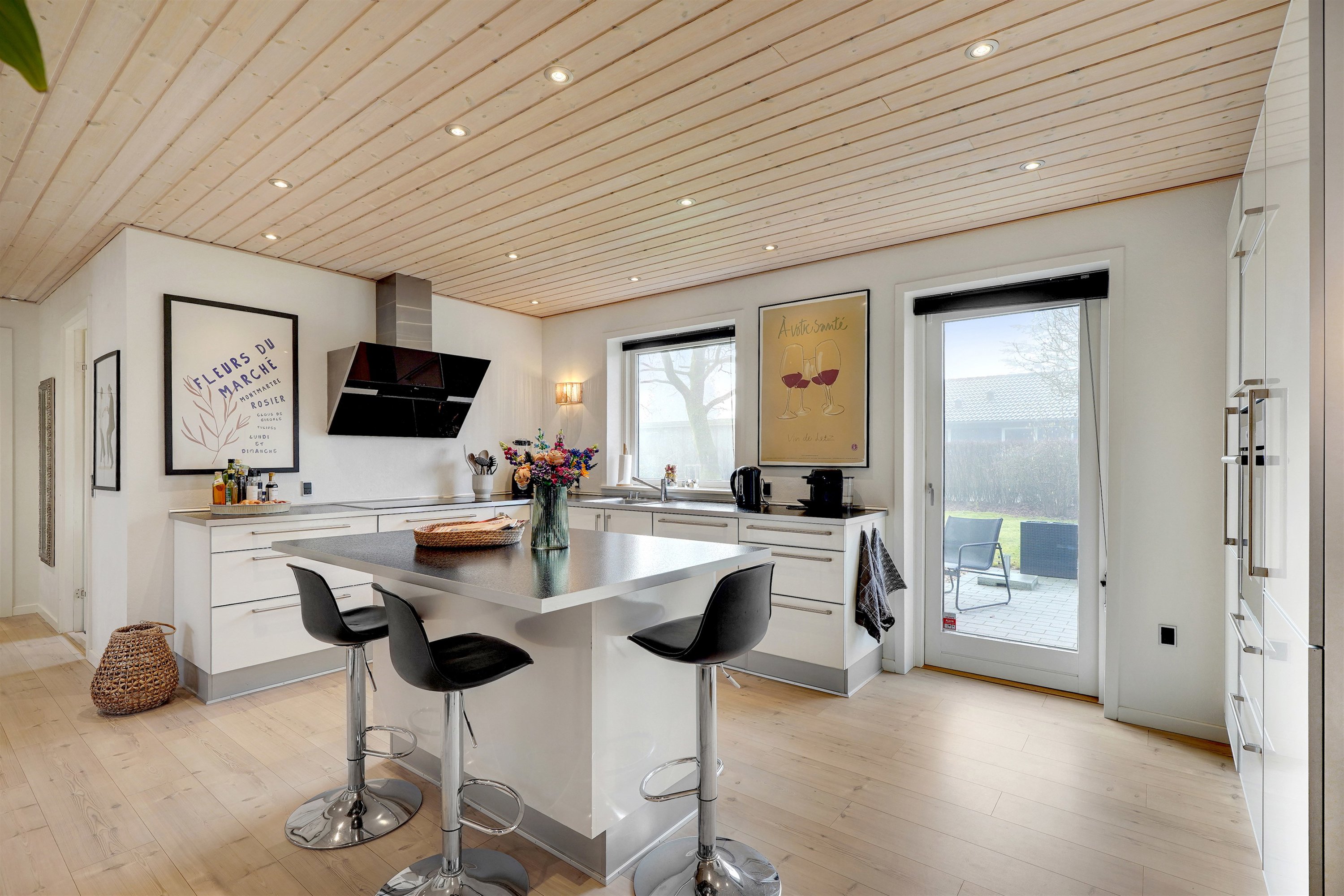 Fremhævet køkken billede i fuldskærmstilstand. Billede af Mølleparken 336, 7190 Billund