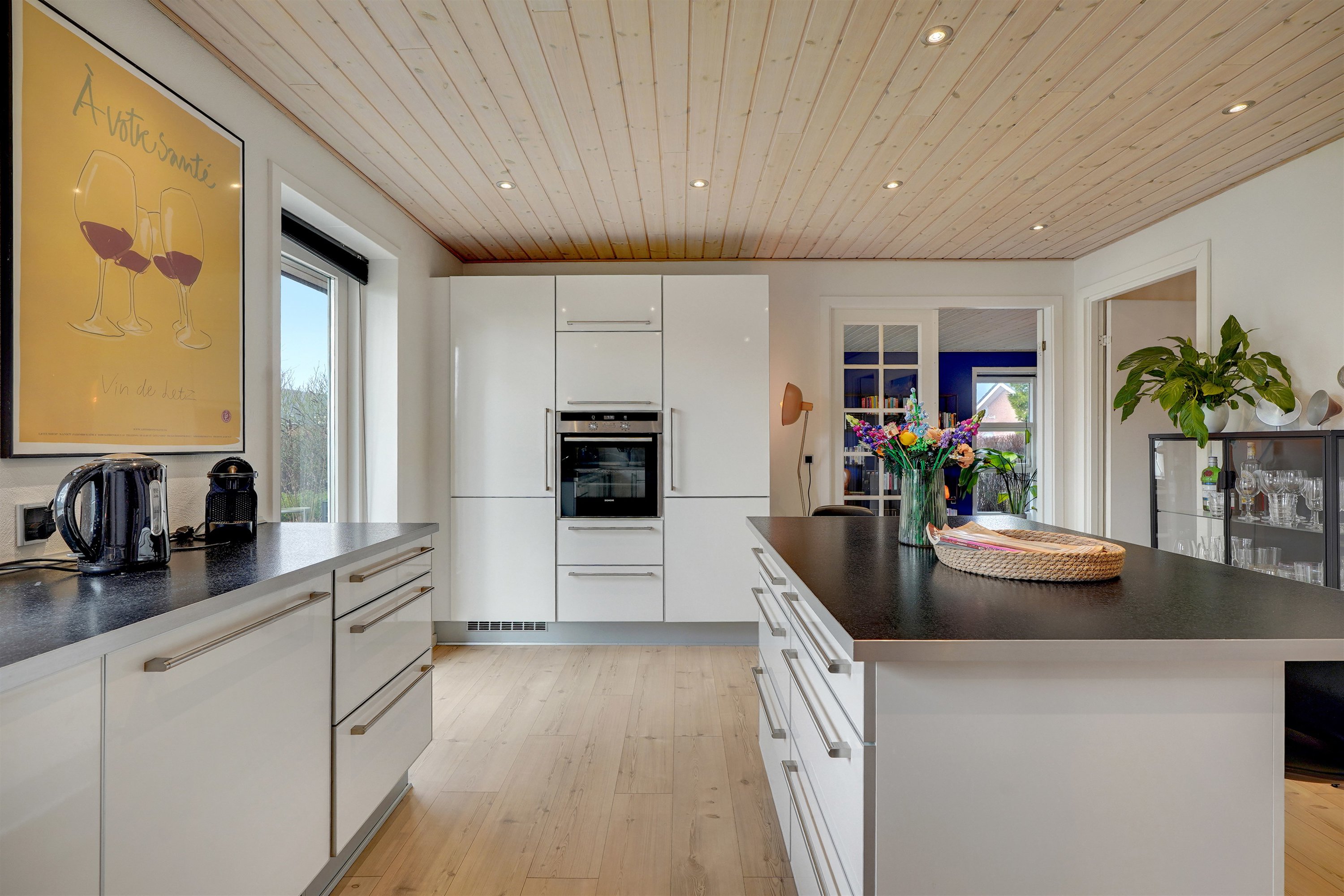 Fremhævet køkken billede i fuldskærmstilstand. Billede af Mølleparken 336, 7190 Billund