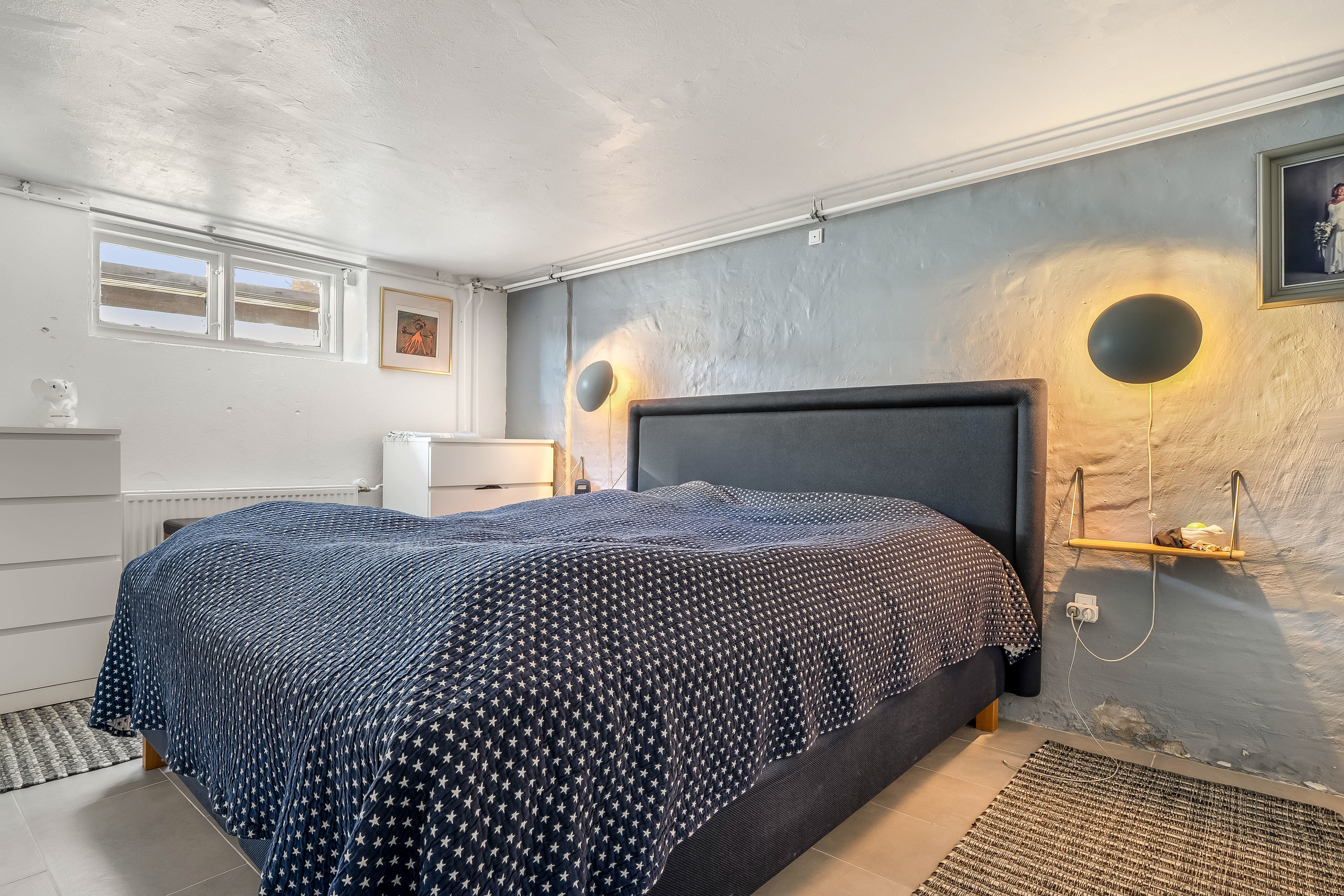 Fremhævet soveværelse billede i fuldskærmstilstand. Billede af Birkevang 46, 2830 Virum