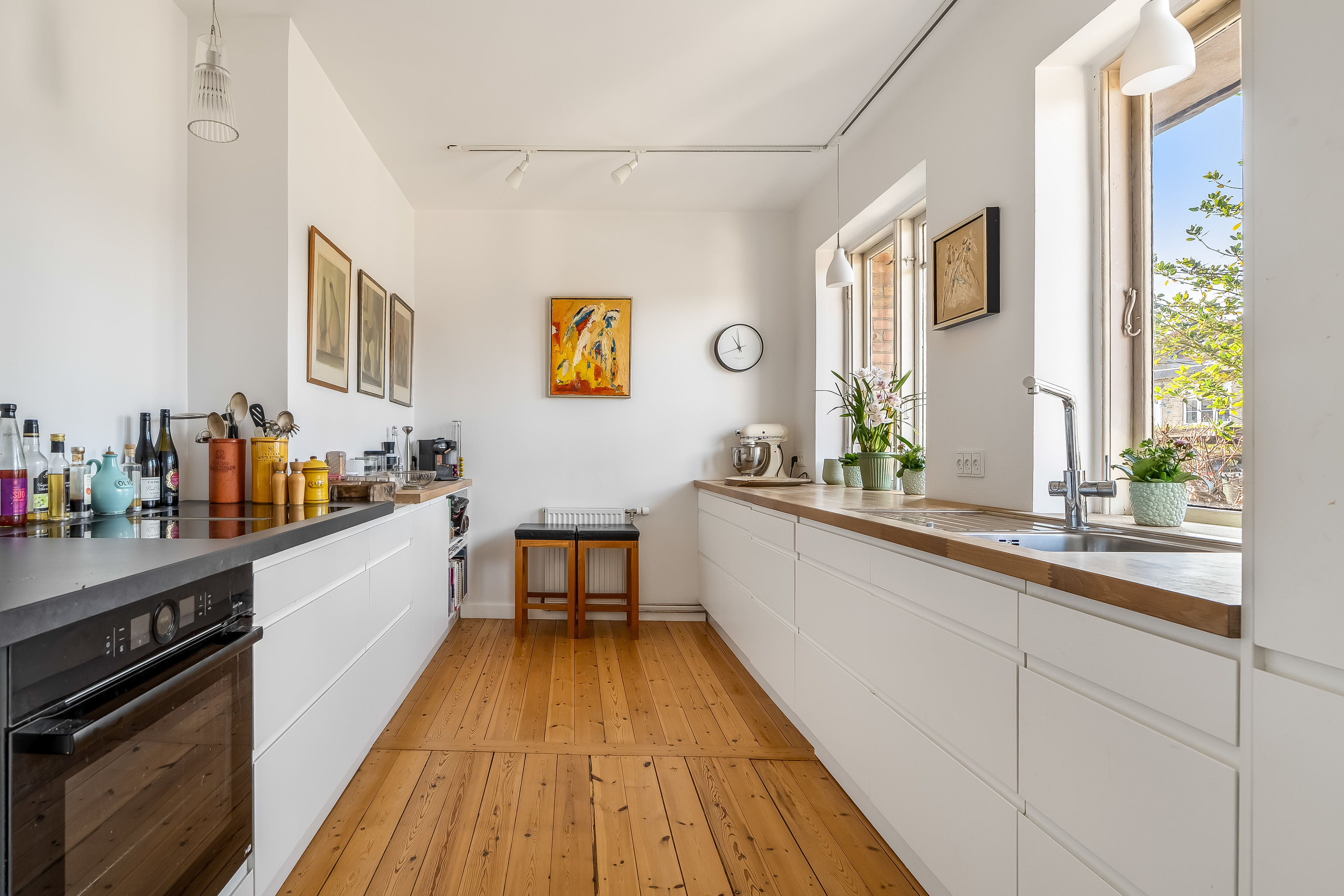 Fremhævet køkken billede i fuldskærmstilstand. Billede af Birkevang 46, 2830 Virum