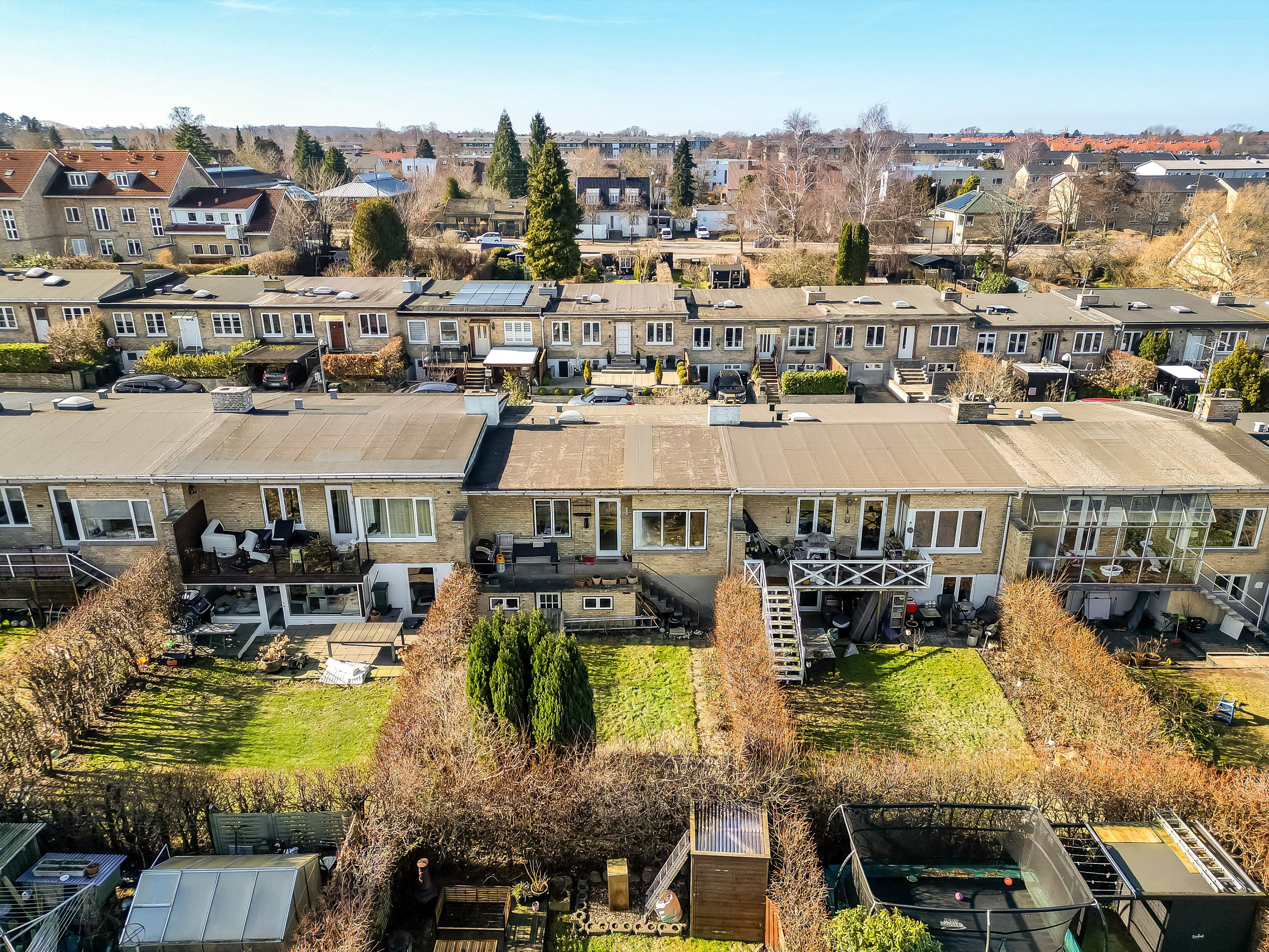 Rækkehus: Facade på Birkevang 46, 2830 Virum