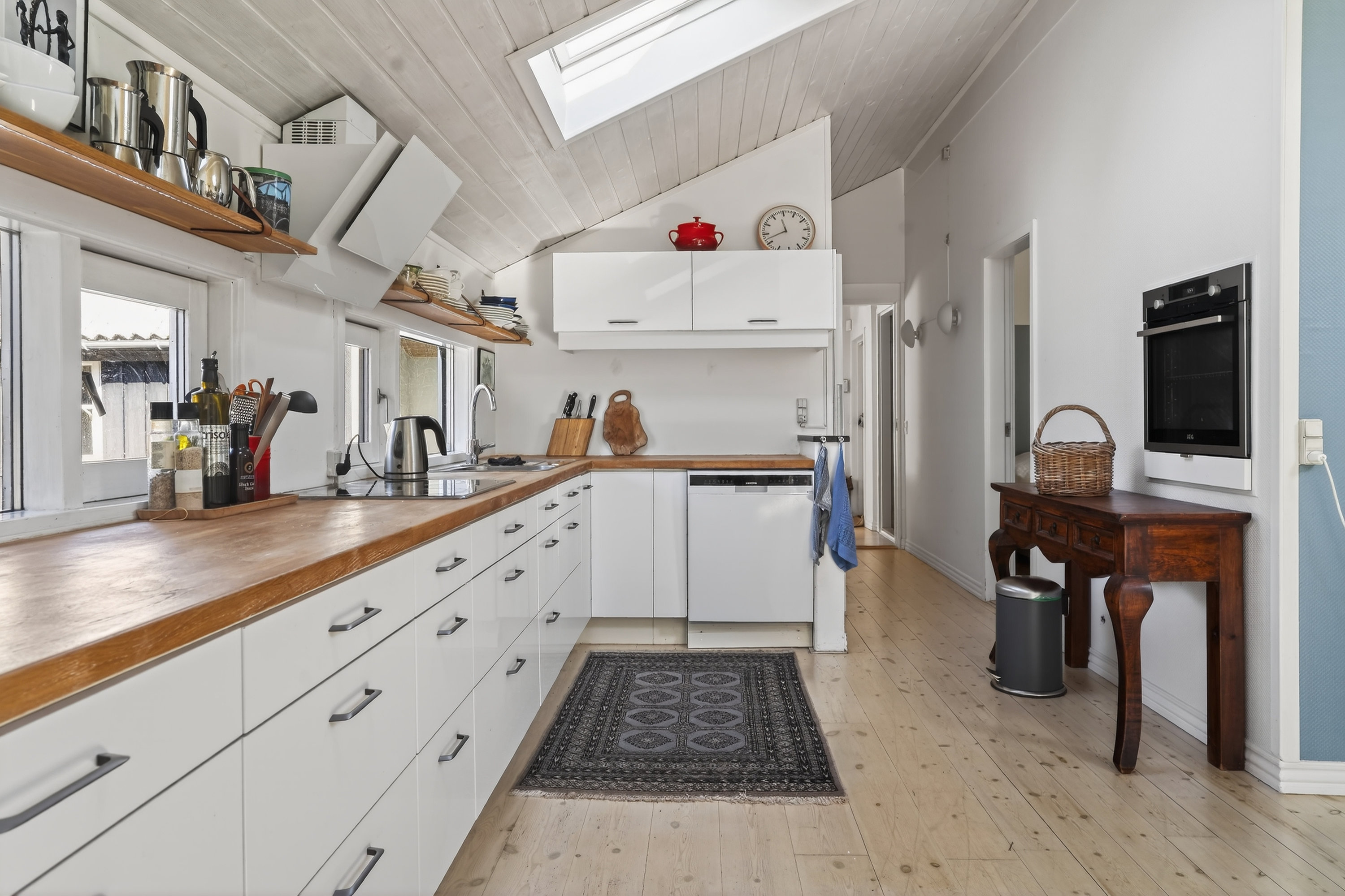 Fremhævet køkken billede i fuldskærmstilstand. Billede af Hyrdevænget 7, Bonderup, 3250 Gilleleje