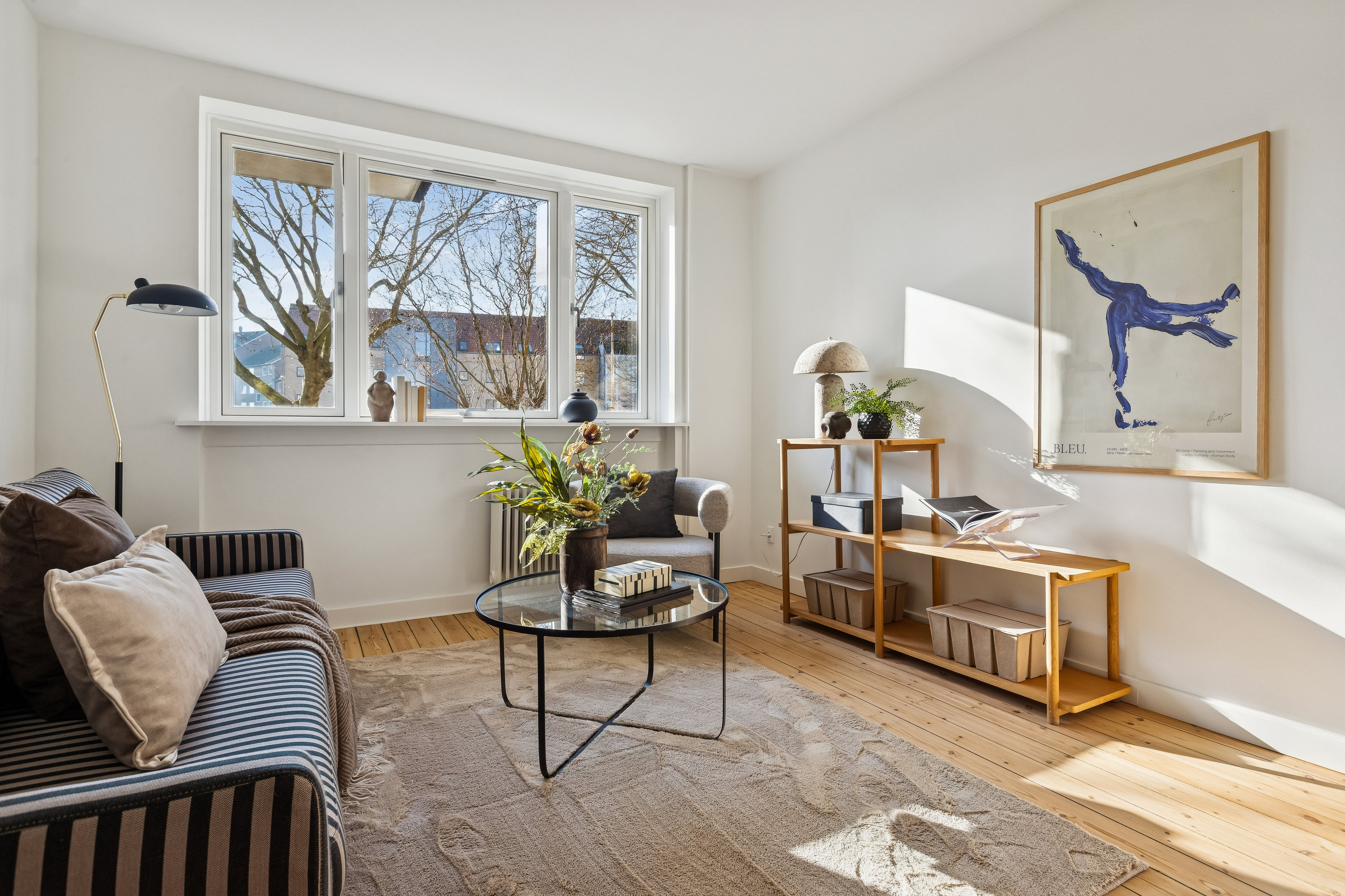 Fremhævet stue billede i fuldskærmstilstand. Billede af Kastrupkrogen 9, st.. tv., 2770 Kastrup