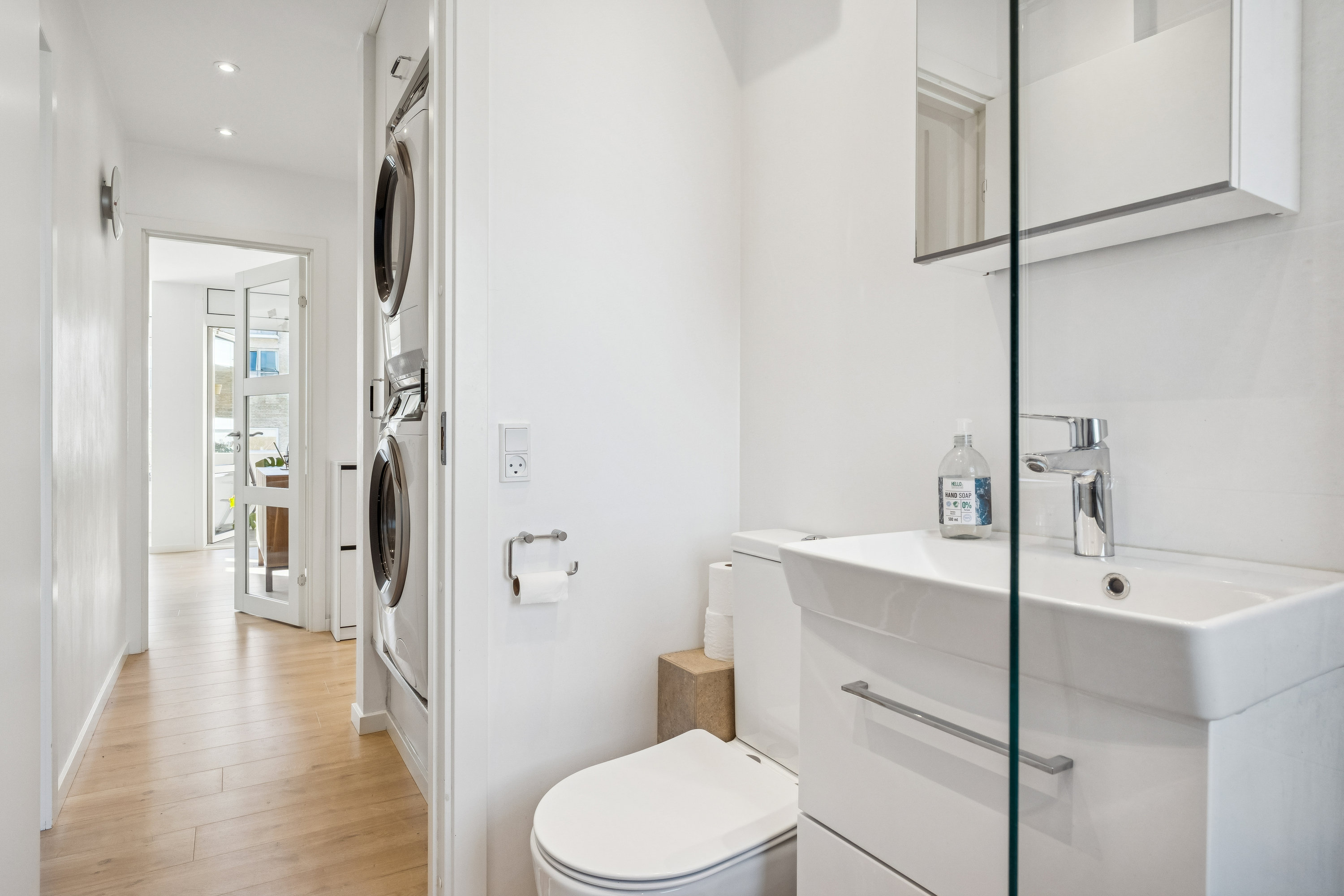 Fremhævet badeværelse billede i fuldskærmstilstand. Billede af Provstejorden 6, 1. th., 9000 Aalborg